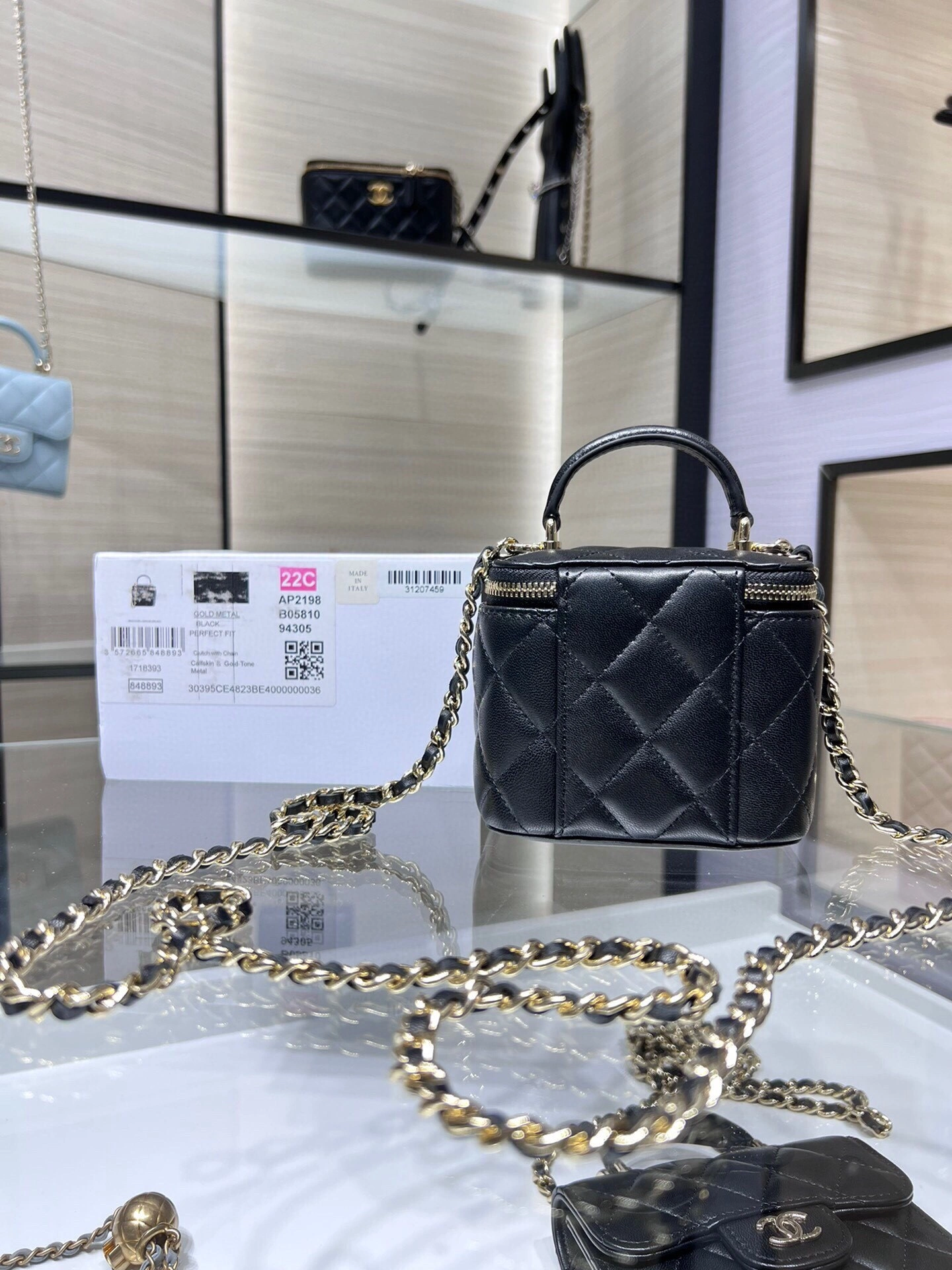 MOMO-- AP2198-B06660-94305 item：C-B063I2332V
