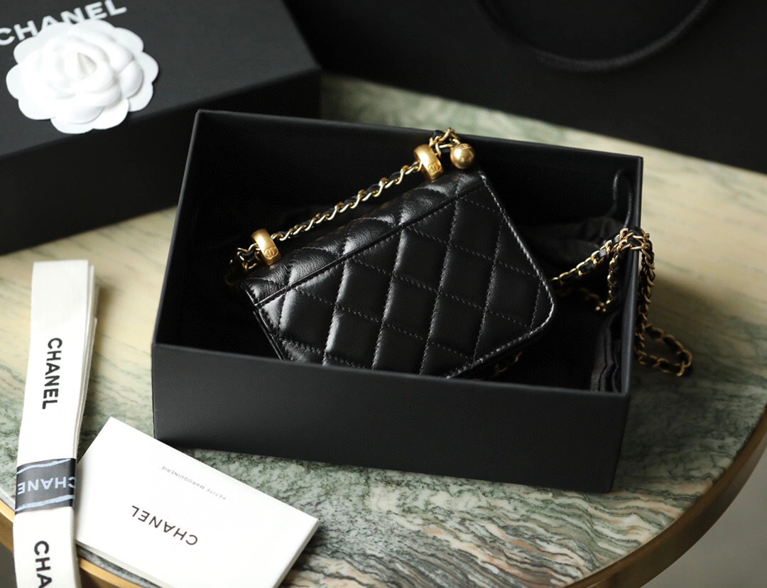 MOMO-- AP2290 B06092 94305 Calfskin item : B-B598E1420S