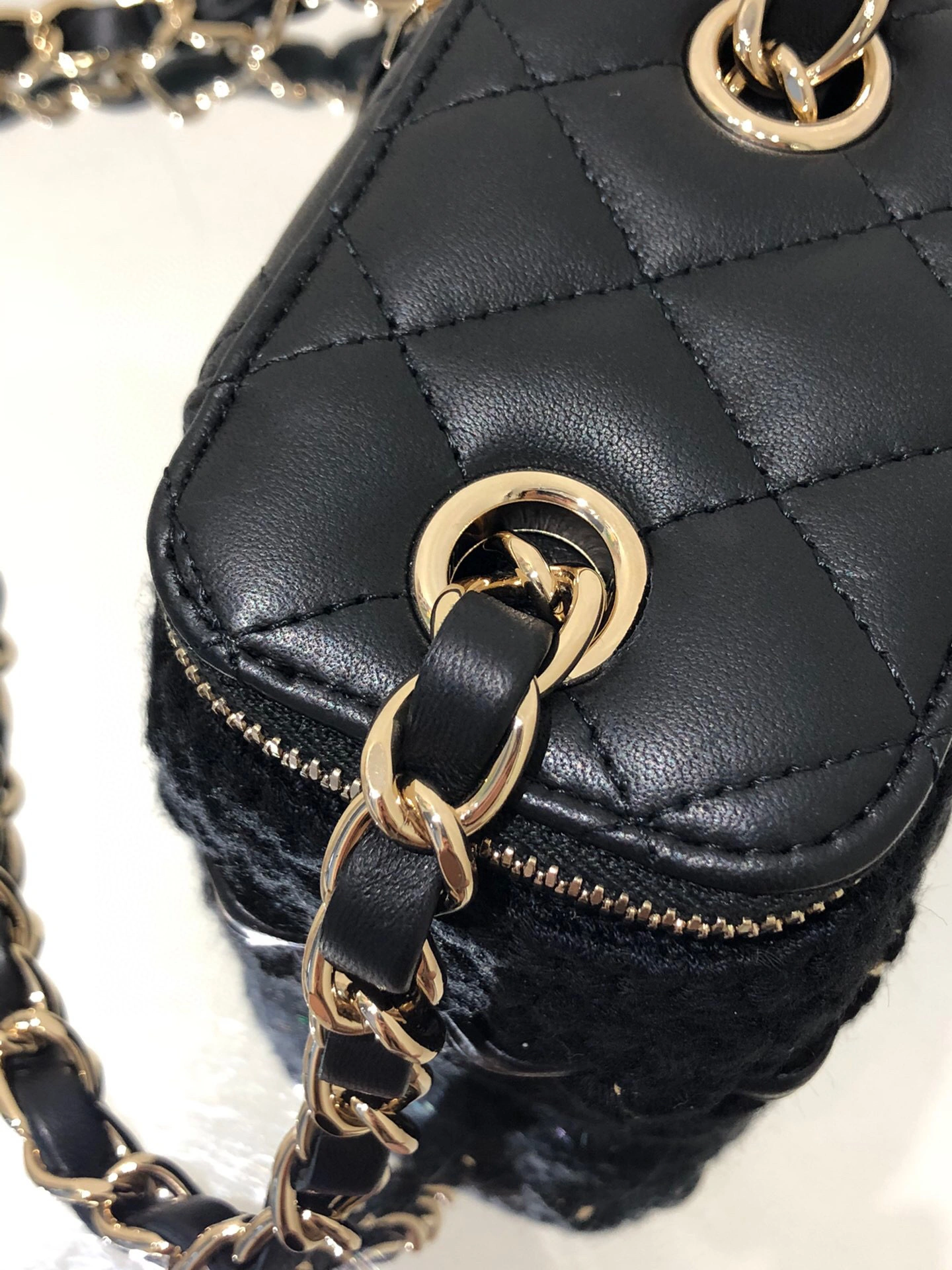 MOMO-- AP2470 B07147 94305 sheepskin item : B-B598E1302S