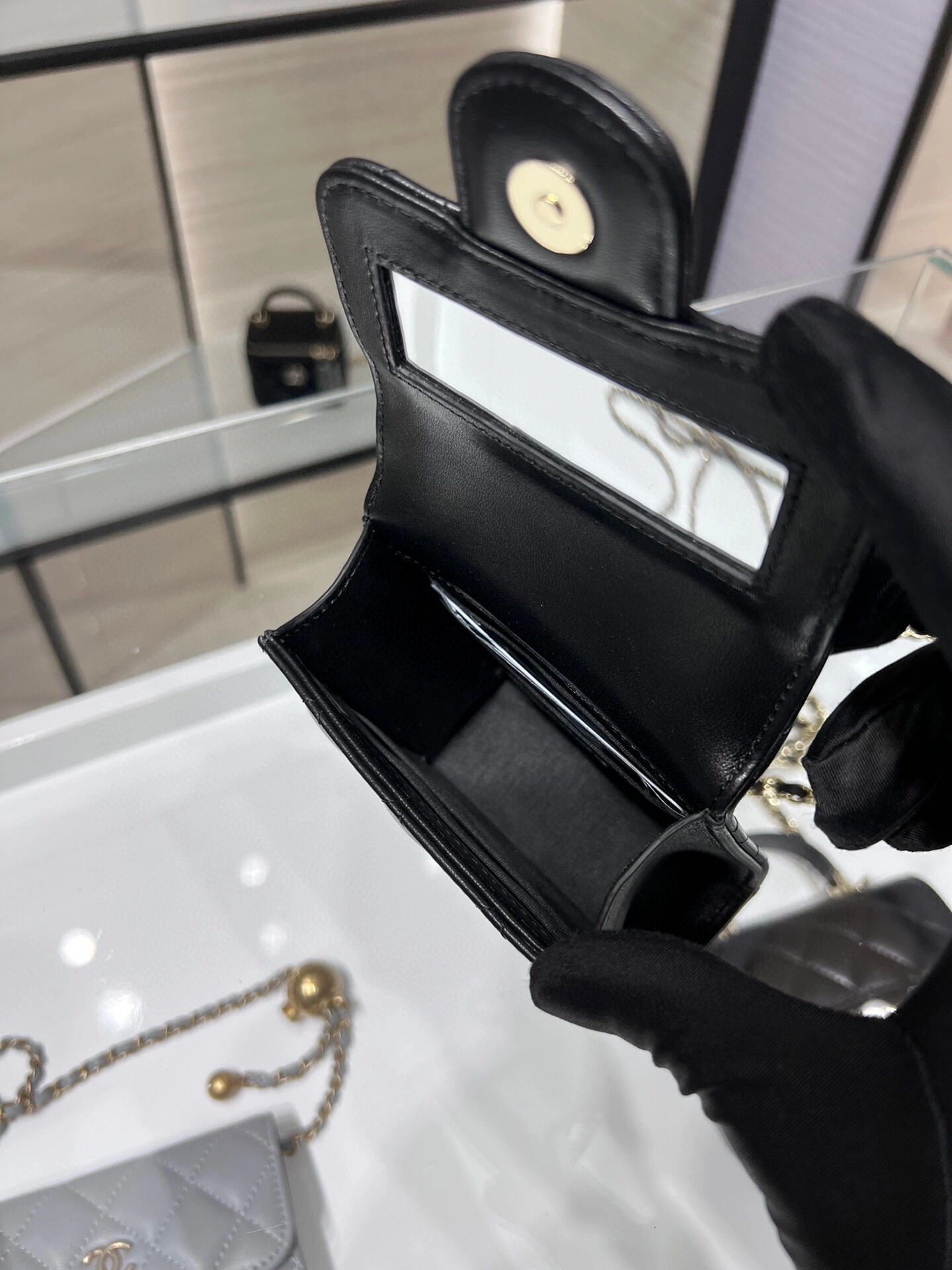 MOMO-- AP2682-B06660-94305 item：C-B063I2333V
