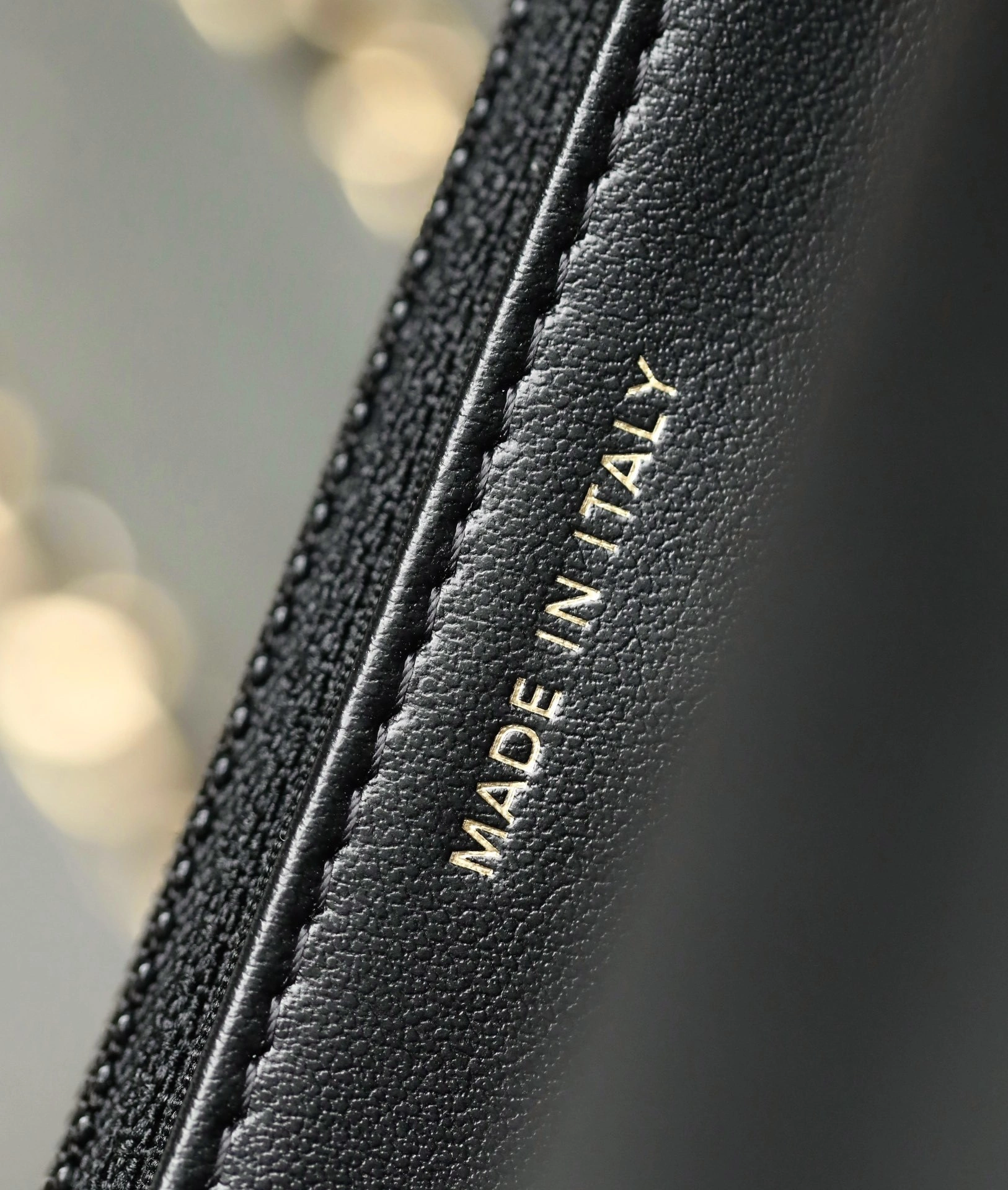 MOMO-- AP3019-B09221-94305 item：C-B171H0903R