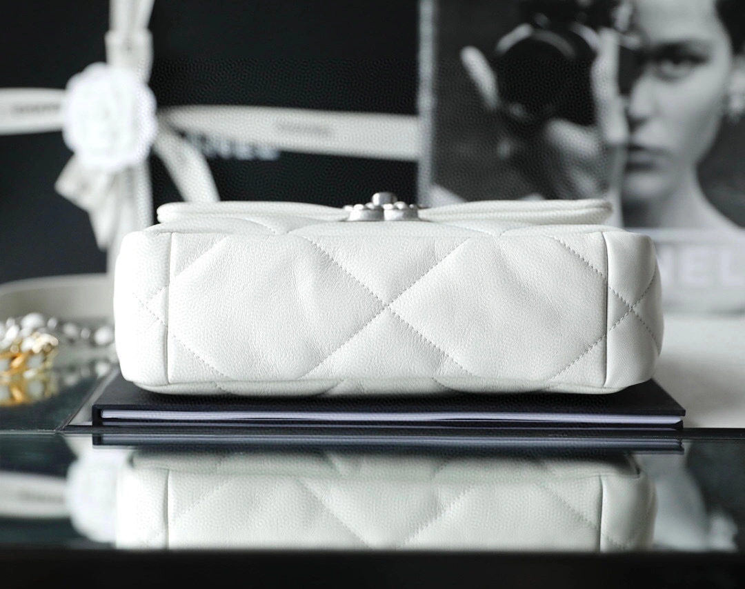 MOMO-- AS1160 B07327 NG122 goatskin item : B-B598E1607S