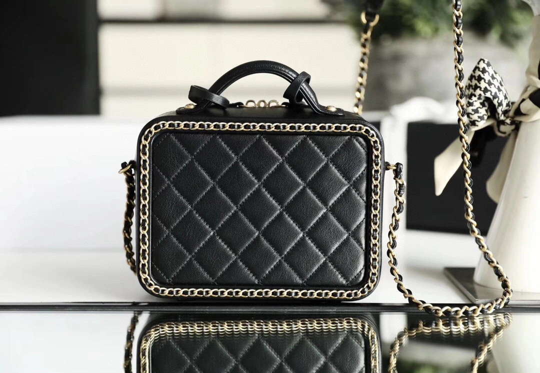 MOMO-- AS1785 B02903 94305 goatskin item : B-B598E1206S