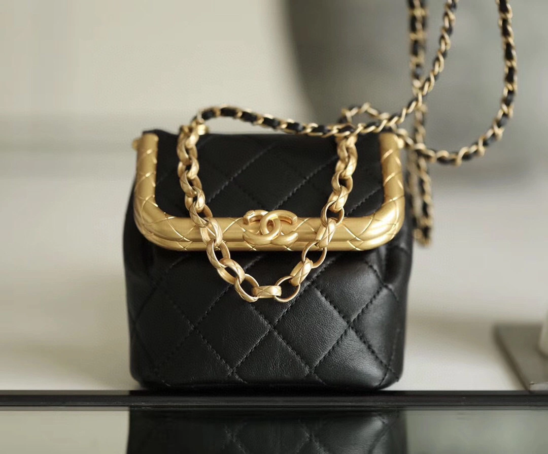MOMO-- AS1885 B03428 94305 sheepskin item : B-B598E1209S