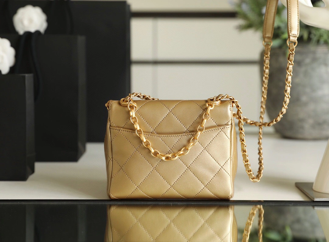 MOMO-- AS1885 B03431 N7897 sheepskin item : B-B598E1211S