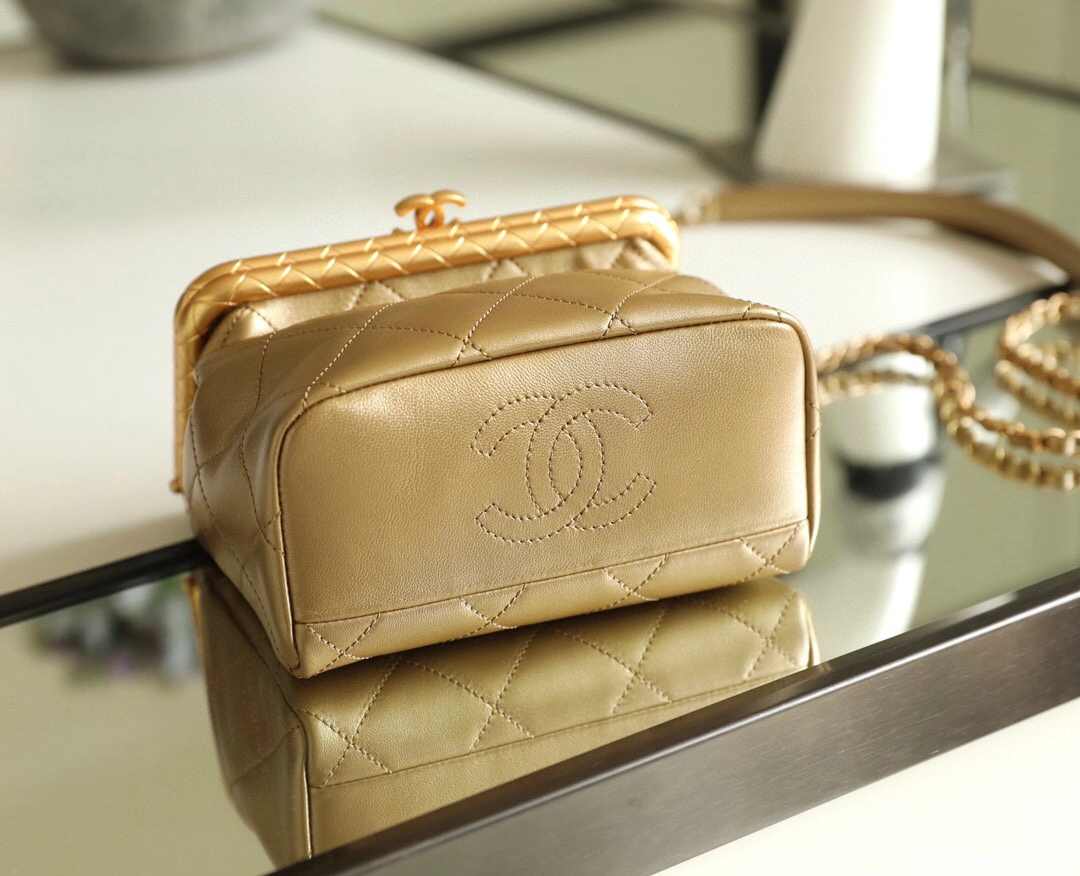 MOMO-- AS1885 B03431 N7897 sheepskin item : B-B598E1211S