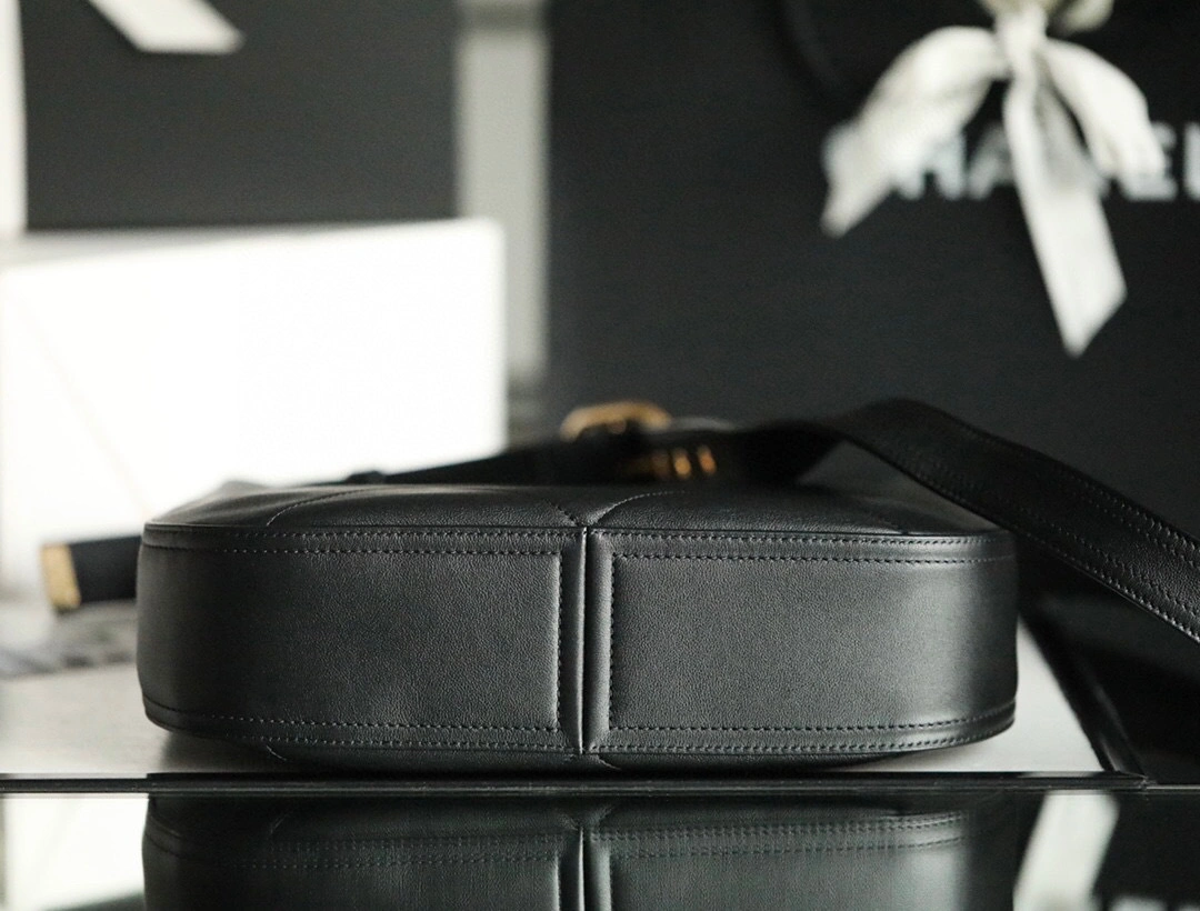 MOMO-- AS2844 B06788 94305 Calfskin item : B-B598E1401S