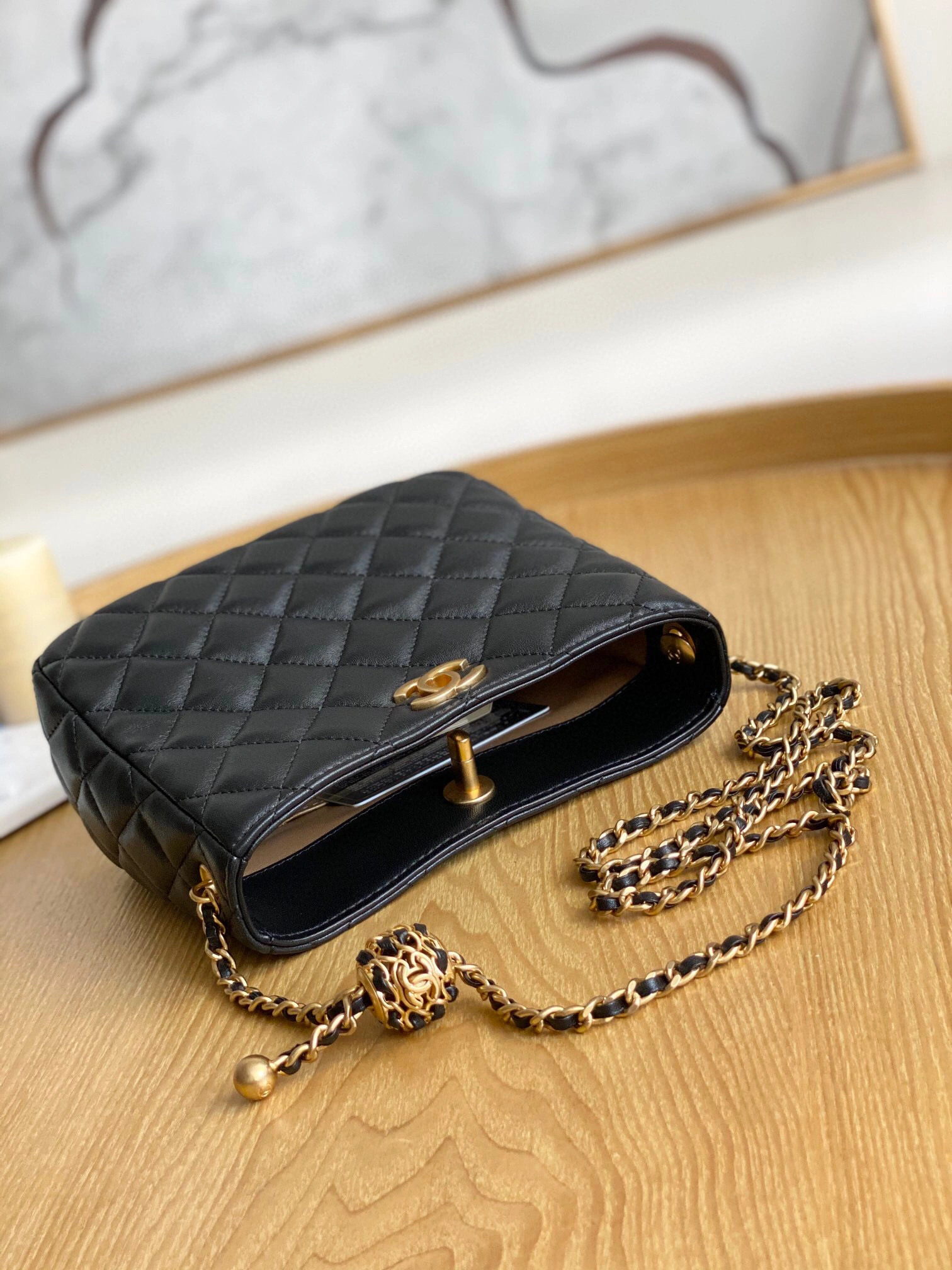 MOMO-- AS3259 B08034 94305 Calfskin item : B-B598E1203S