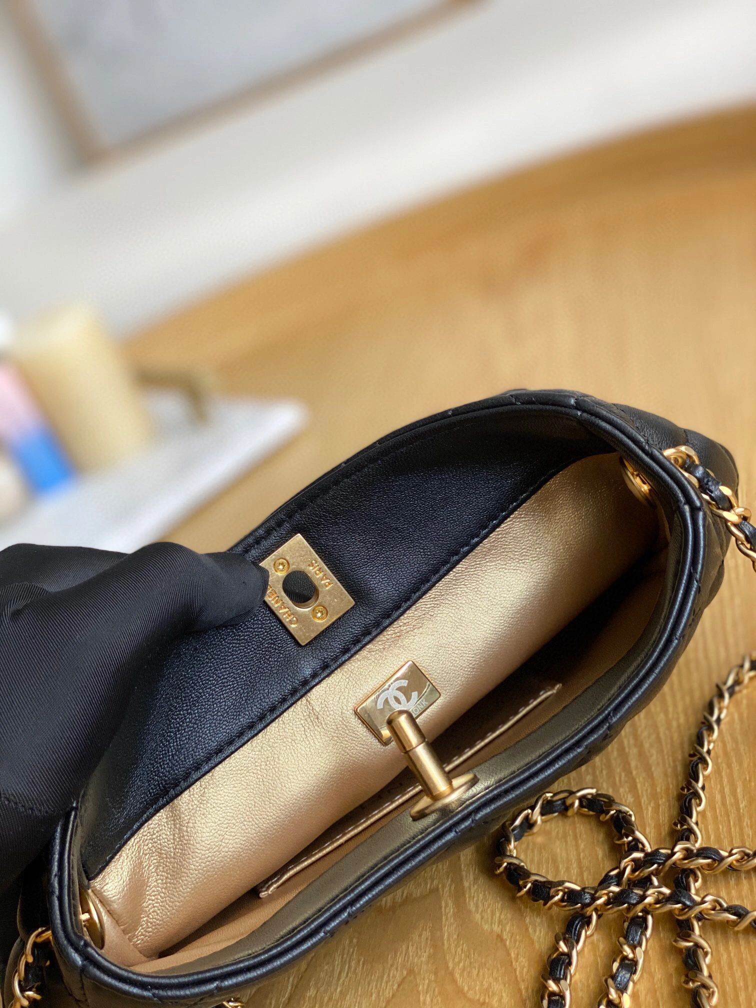 MOMO-- AS3259 B08034 94305 Calfskin item : B-B598E1203S