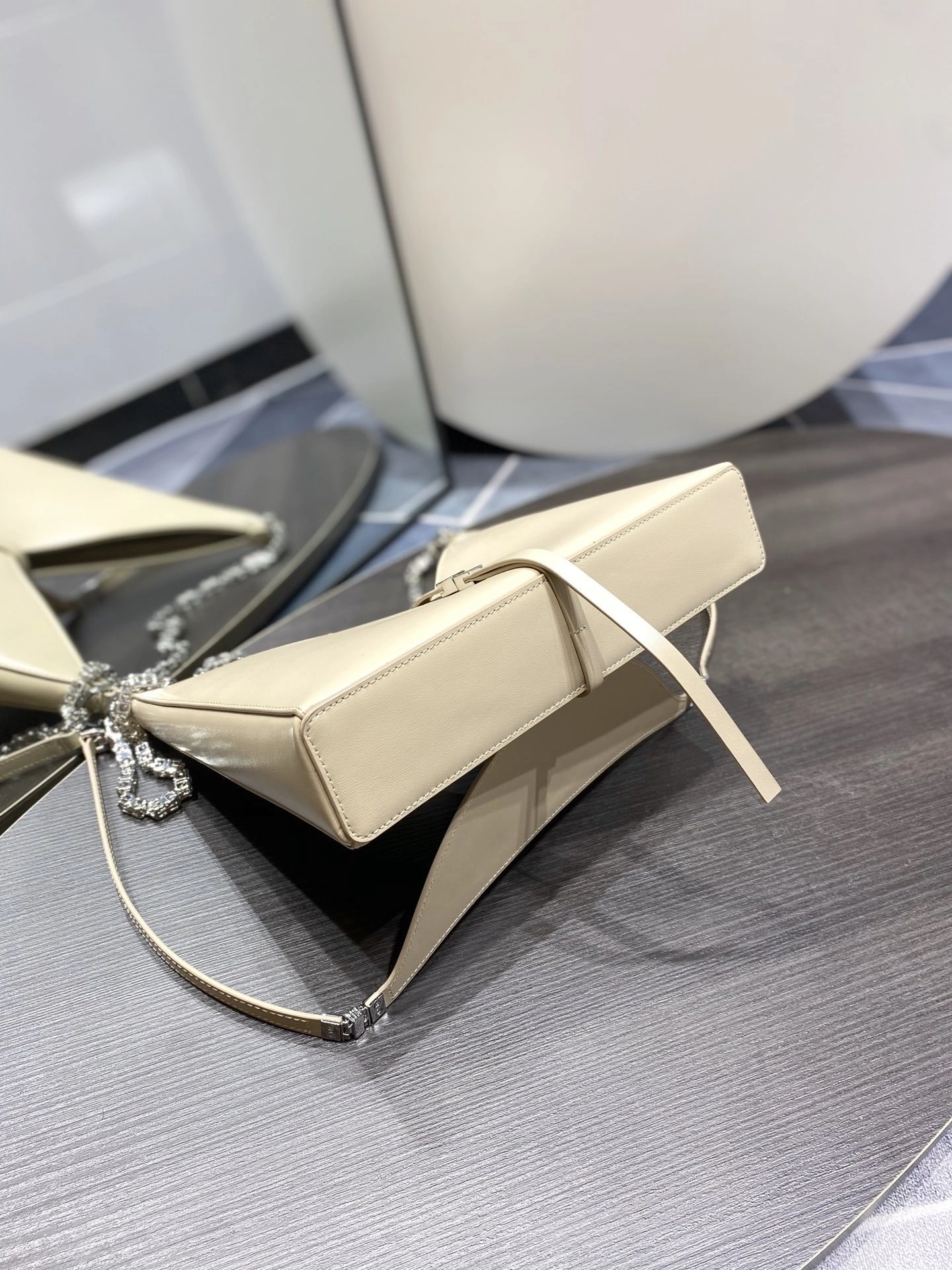 MOMO-- BB50GTB14Y-277 item：C-B063I0939R