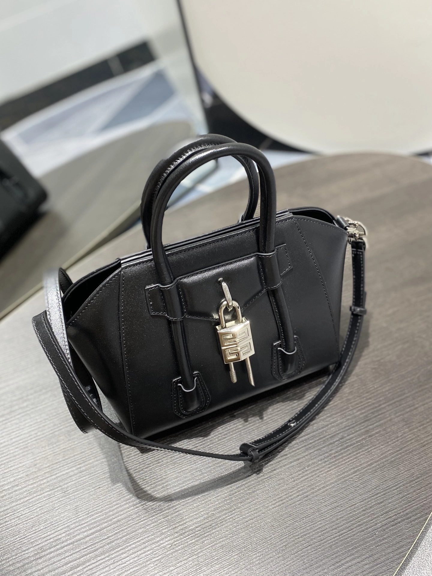 MOMO-- BB50J0B16J-001 high quality version item：C-B063I0941R