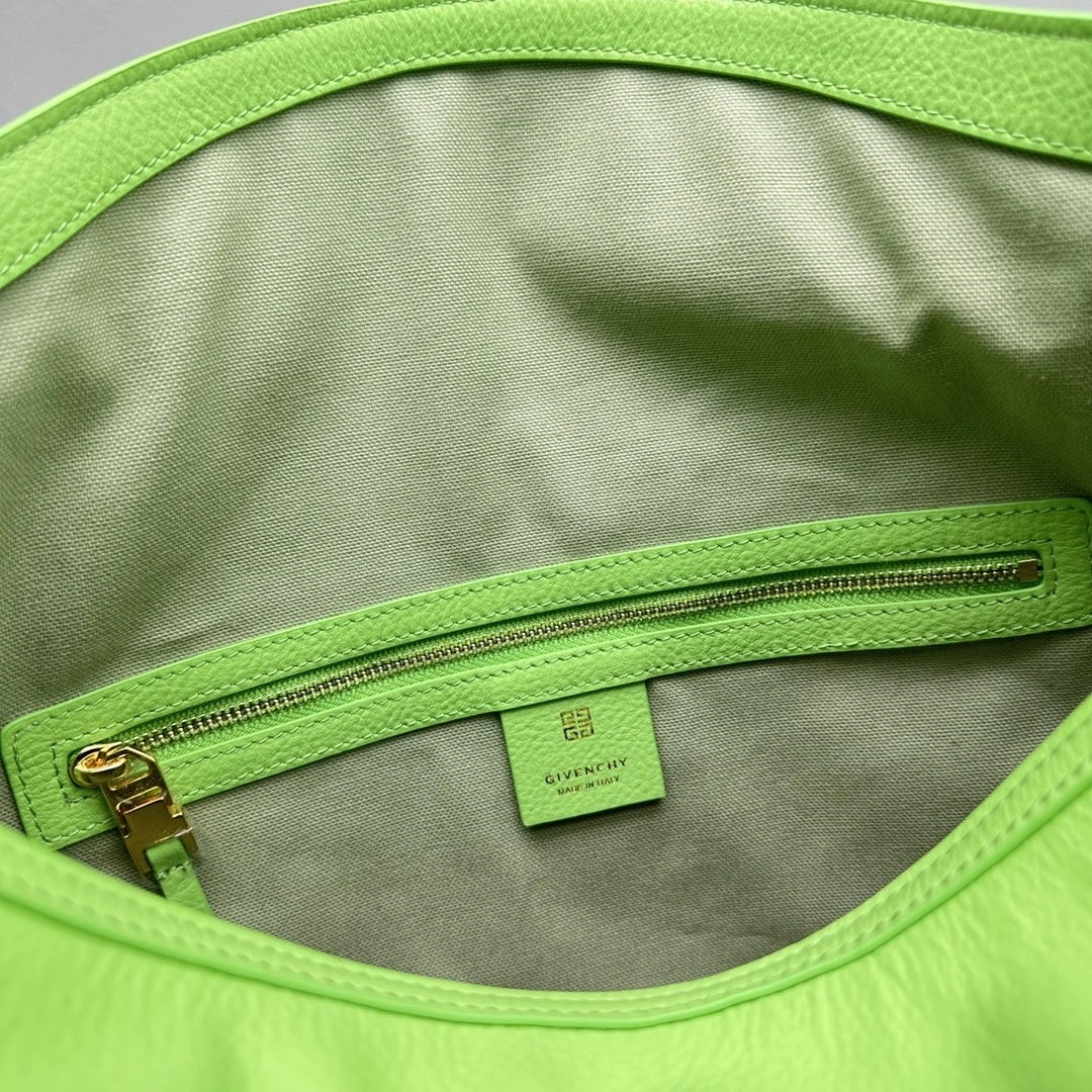 MOMO-- BB50SSB1KR-326 high quality version item：C-B007H1743R