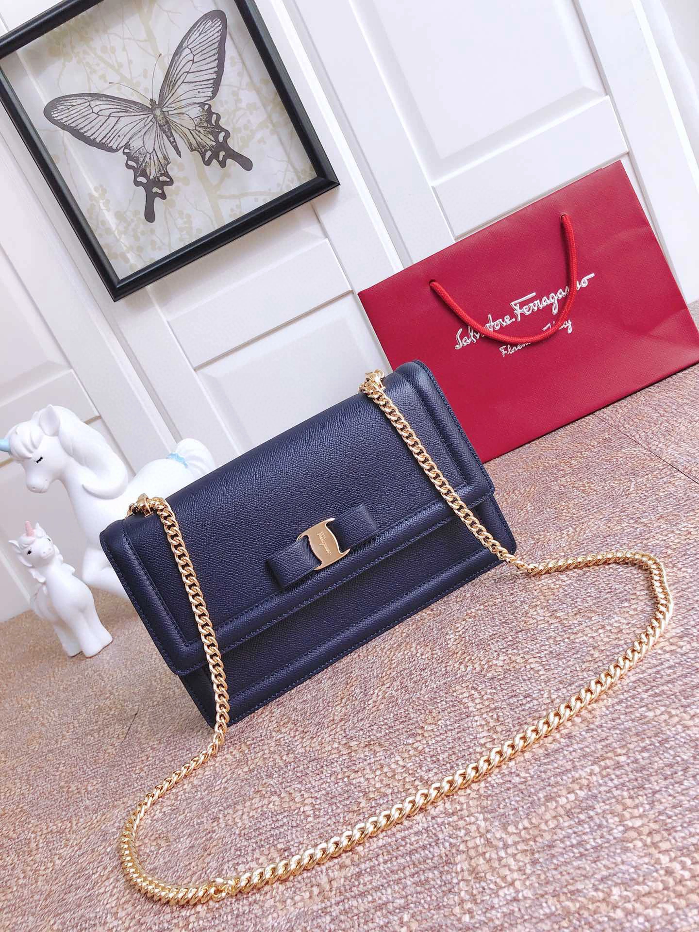 MOMO---Big Cowhide Vara high quality version item : 007B00K2516