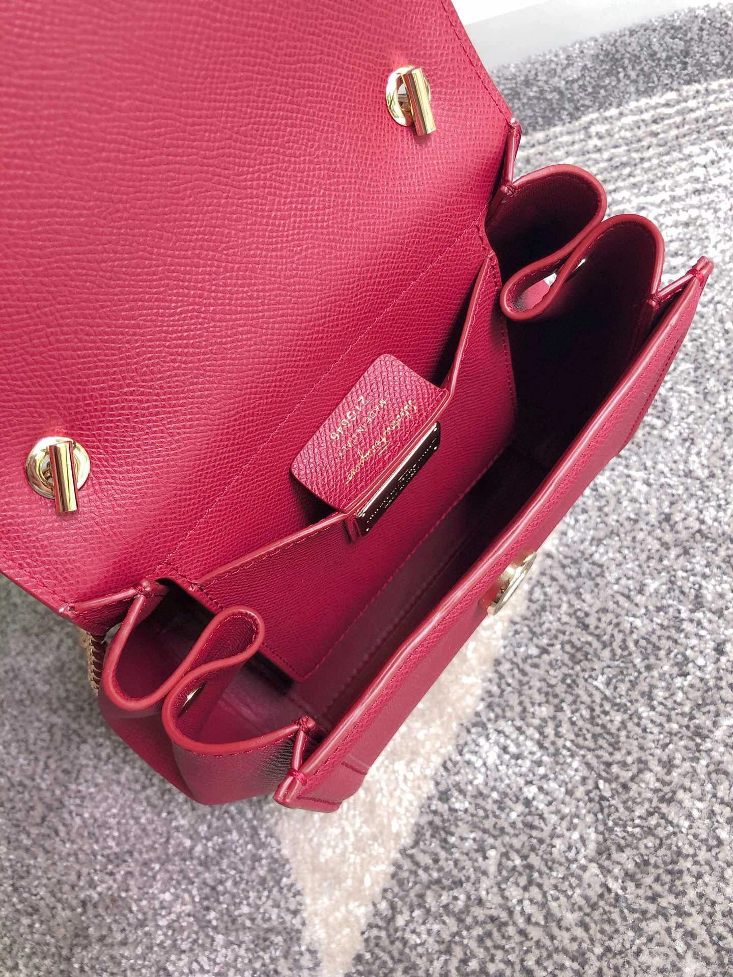 MOMO---Big Vara Cowhide Sheepskin high quality version item : 007B00K2505