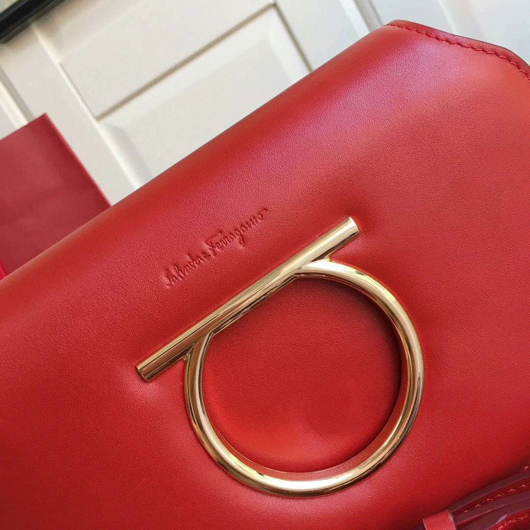 MOMO---CALF SKIN high quality version item : 202B10K2531