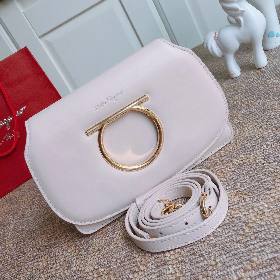 MOMO---CALF SKIN high quality version item : 202B10K2531