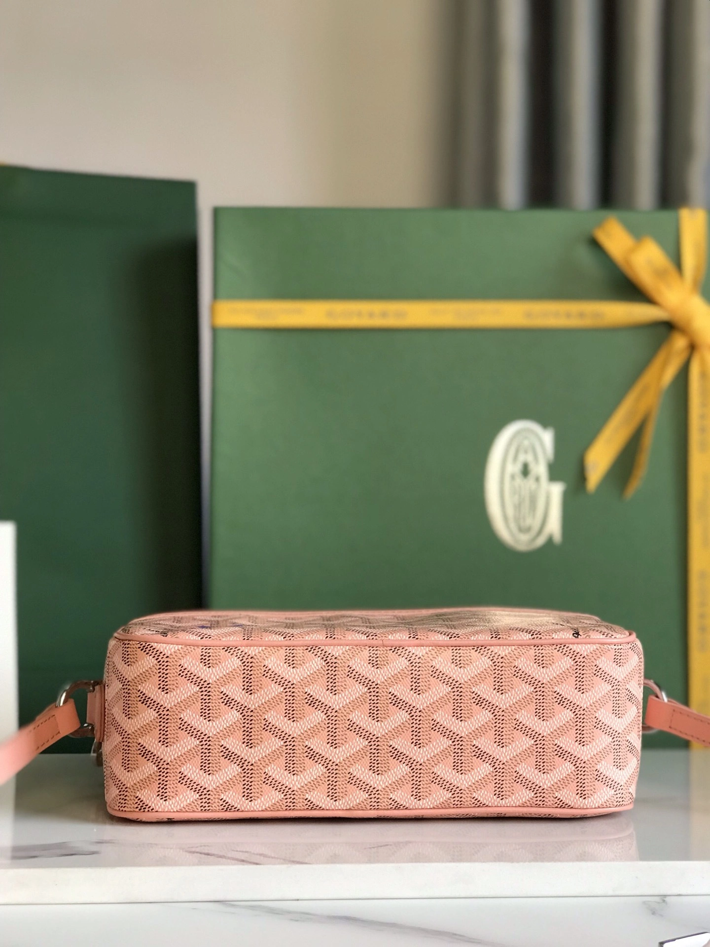 MOMO-- CAPVE2PMLTY-42CL42P item：C-B063E26124R