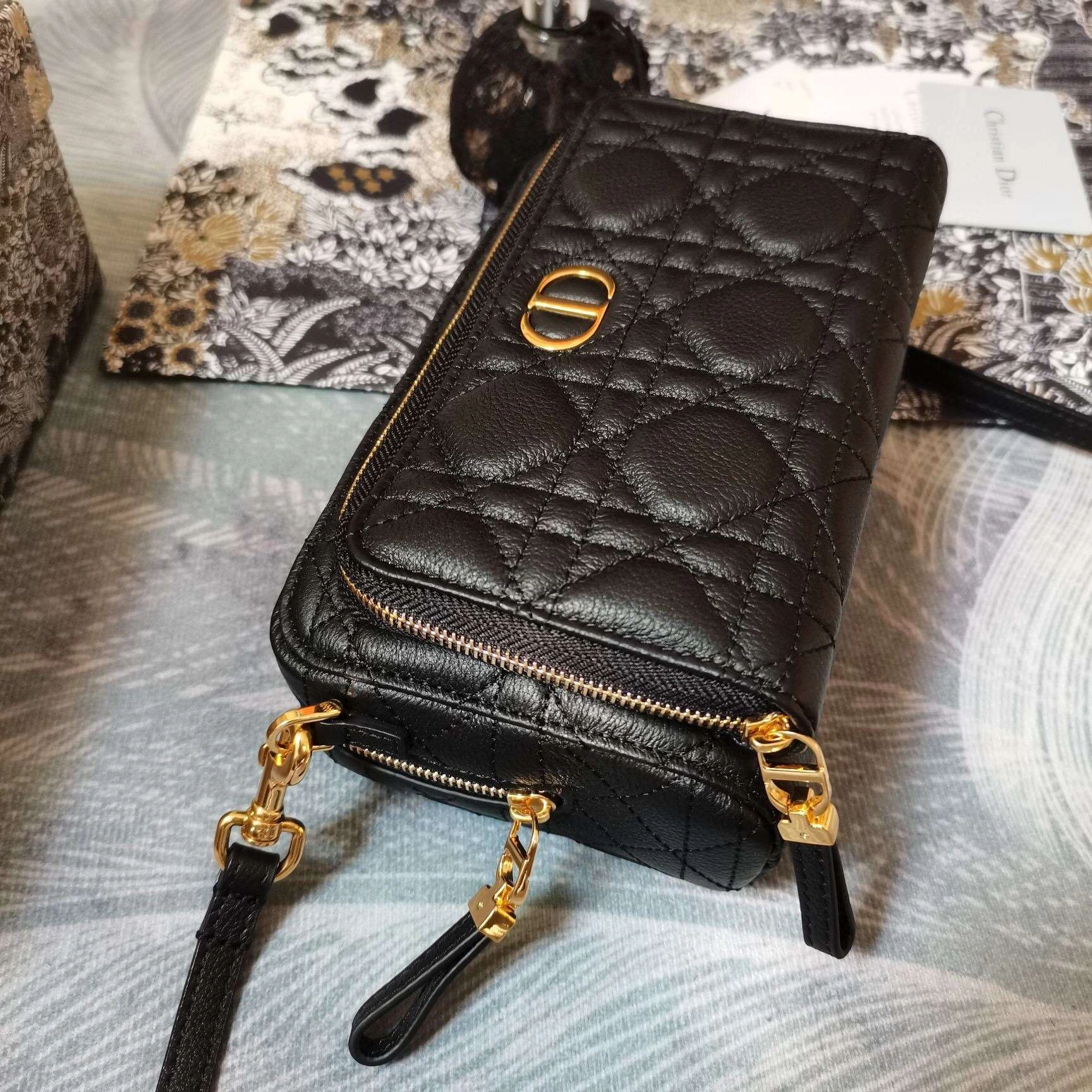MOMO---CARO 5037 2 colour item :063B00E2045-2