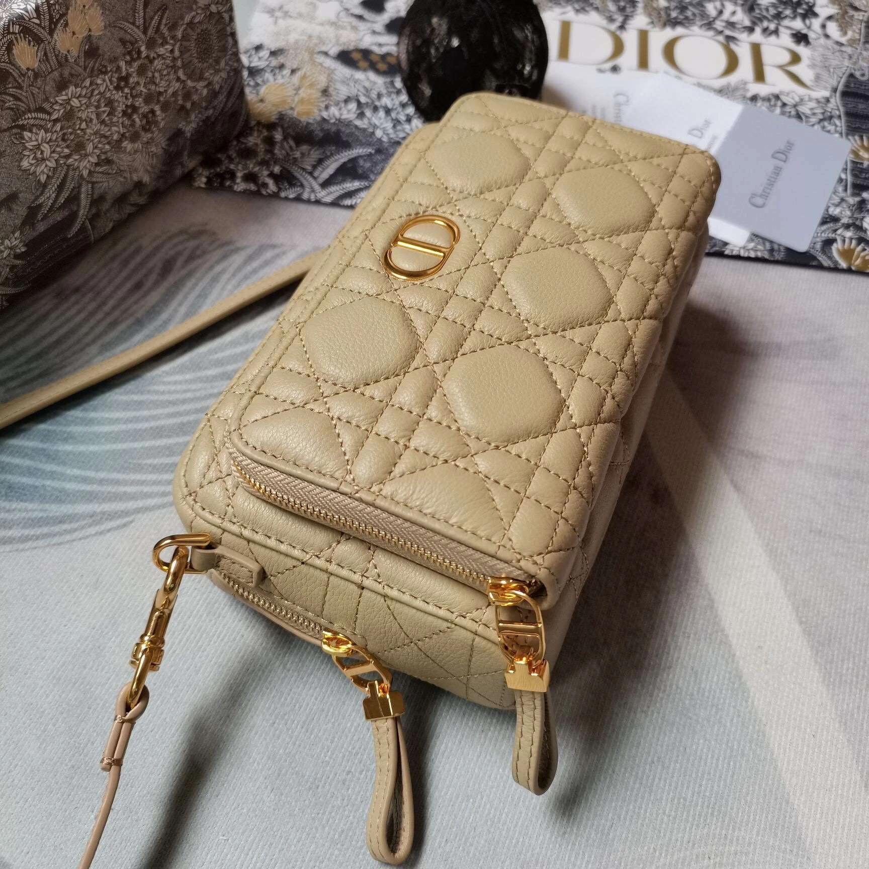 MOMO---CARO 5037 2 colour item :063B00E2045-2