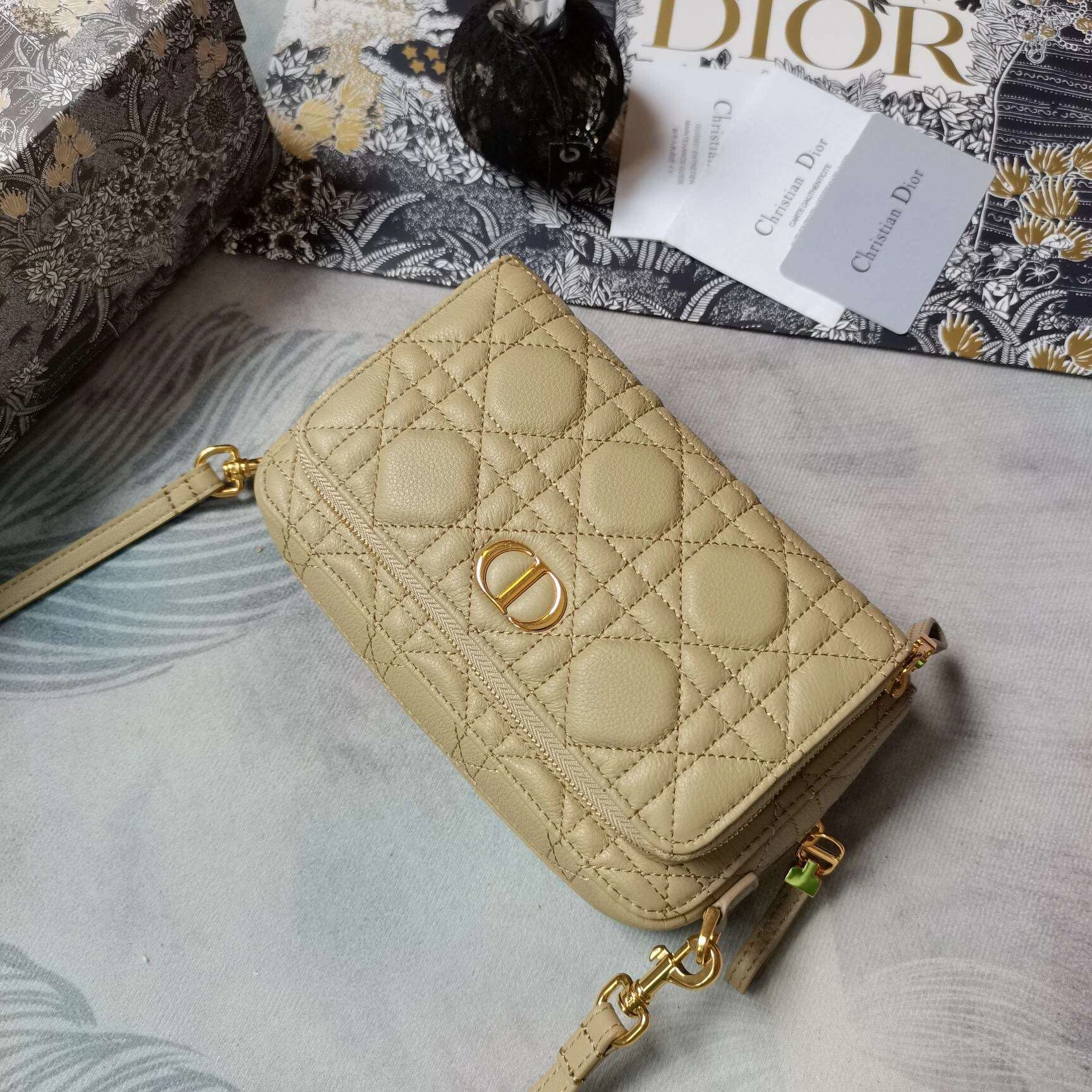 MOMO---CARO 5037 2 colour item :063B00E2045-2