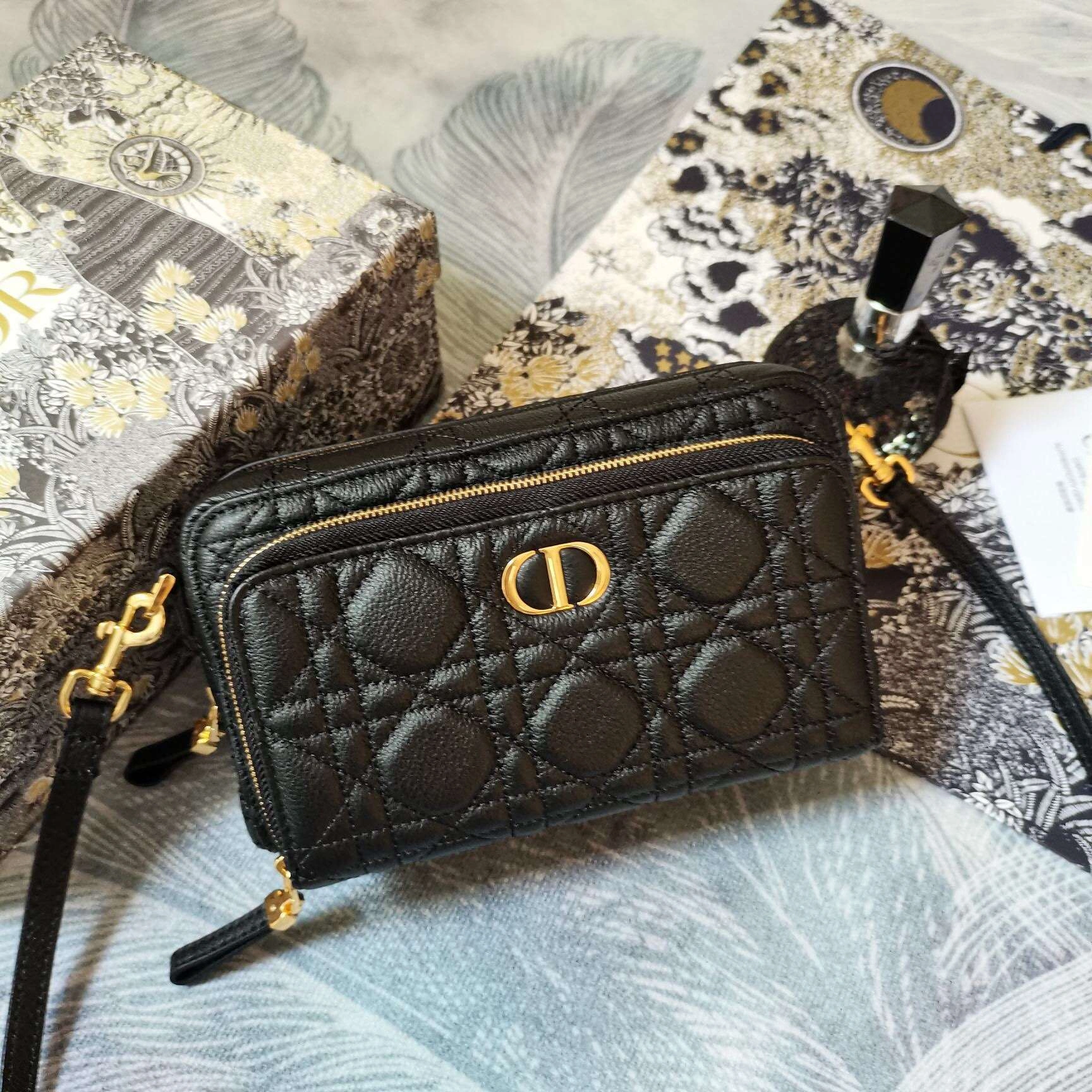 MOMO---CARO 5037 2 colour item :063B00E2045-2