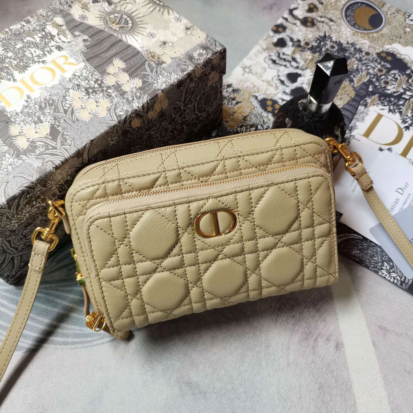 MOMO---CARO 5037 2 colour item :063B00E2045-2