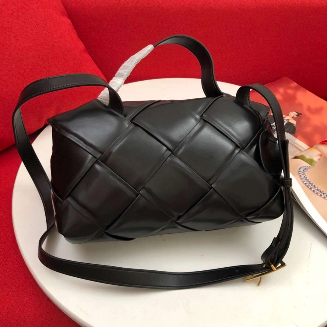 *MOMO-- Calfskin 3colour item：202B42E1001-3