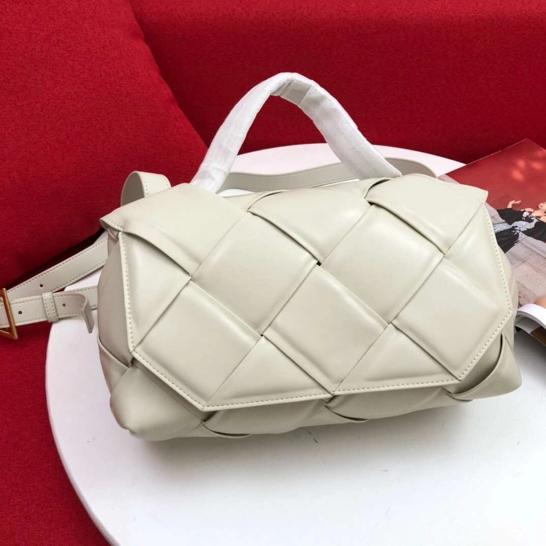 MOMO-- Calfskin 3colour item：202B42E1002-3