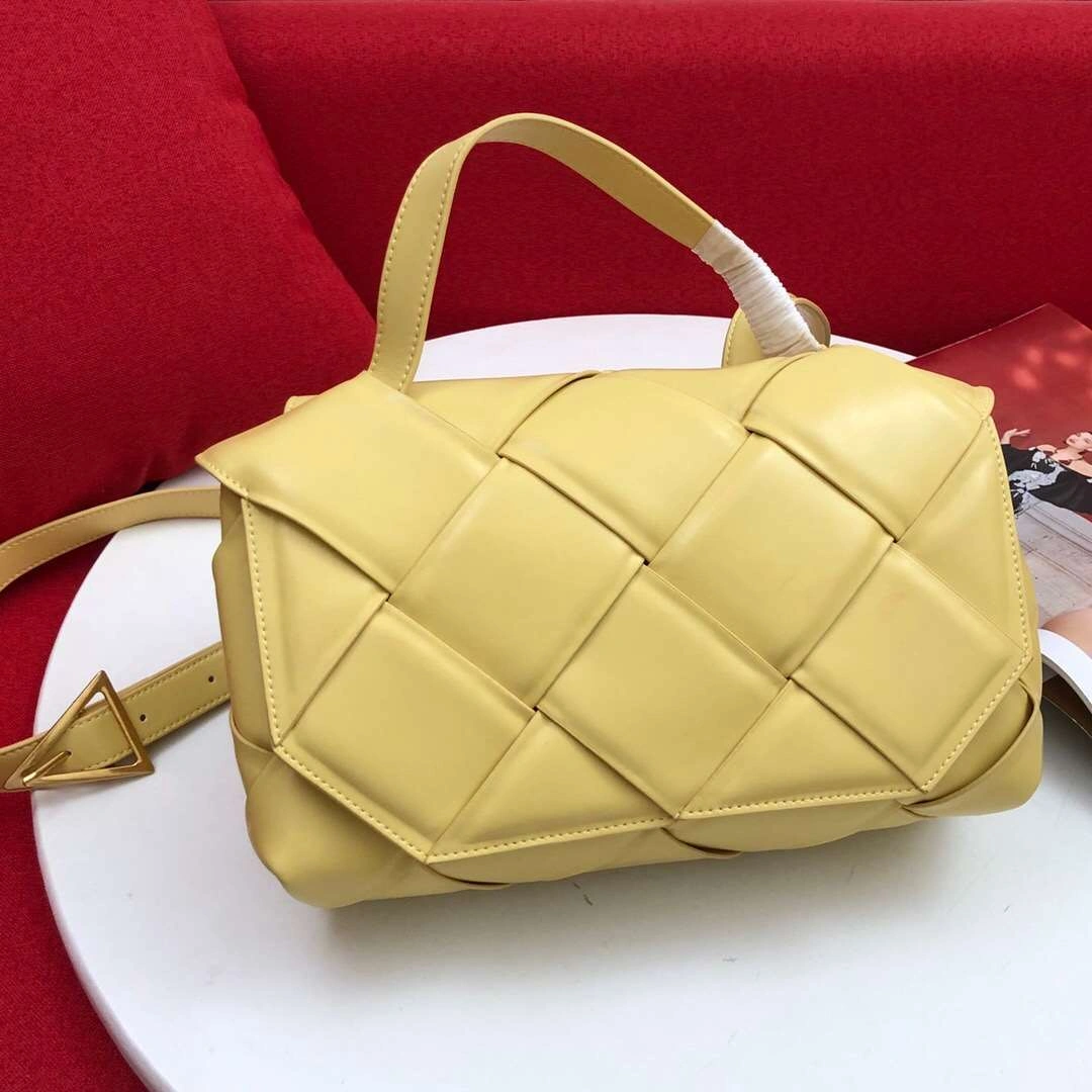 MOMO-- Calfskin 3colour item：202B42E1002-3