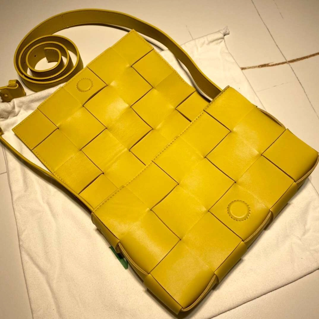 MOMO-- Cassette sheepskin 2colour item：063B103E1036-2