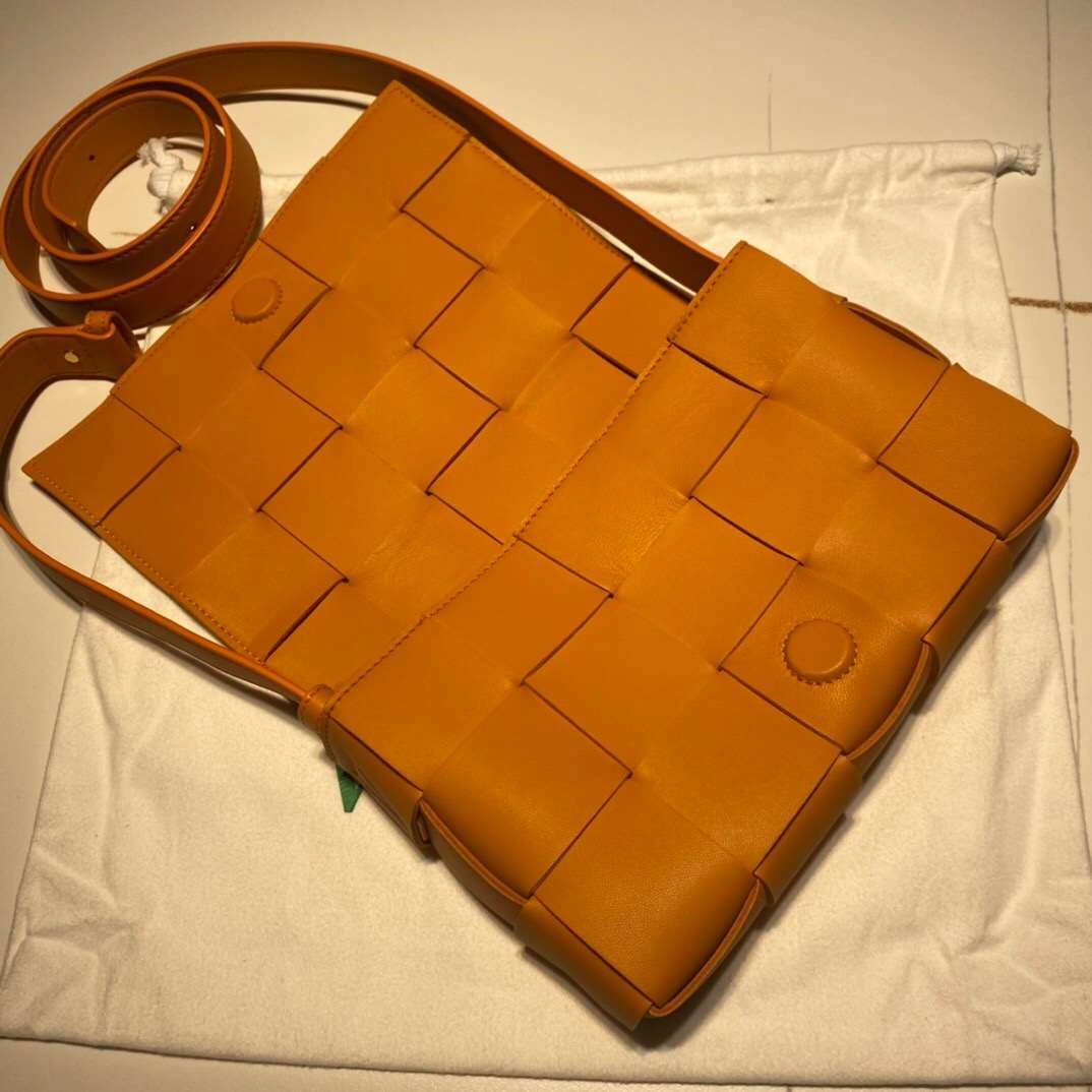 MOMO-- Cassette sheepskin 3colour item：063B103E1035-3