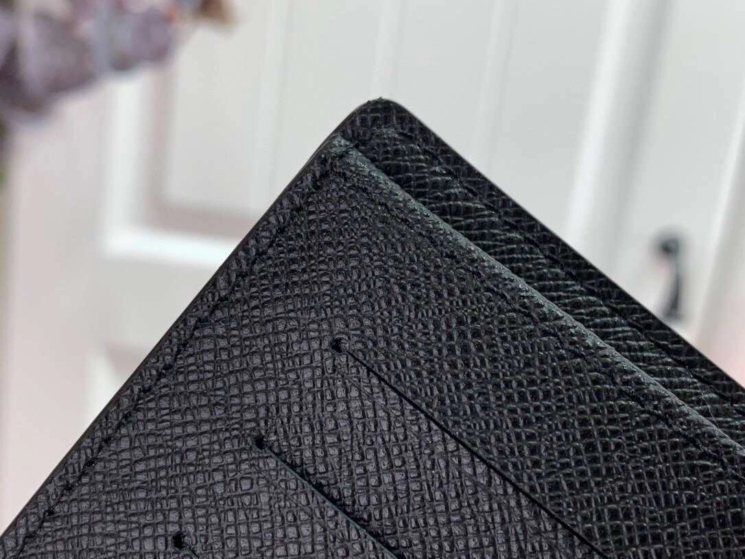 MOMO-- Colour item:174B23D0624