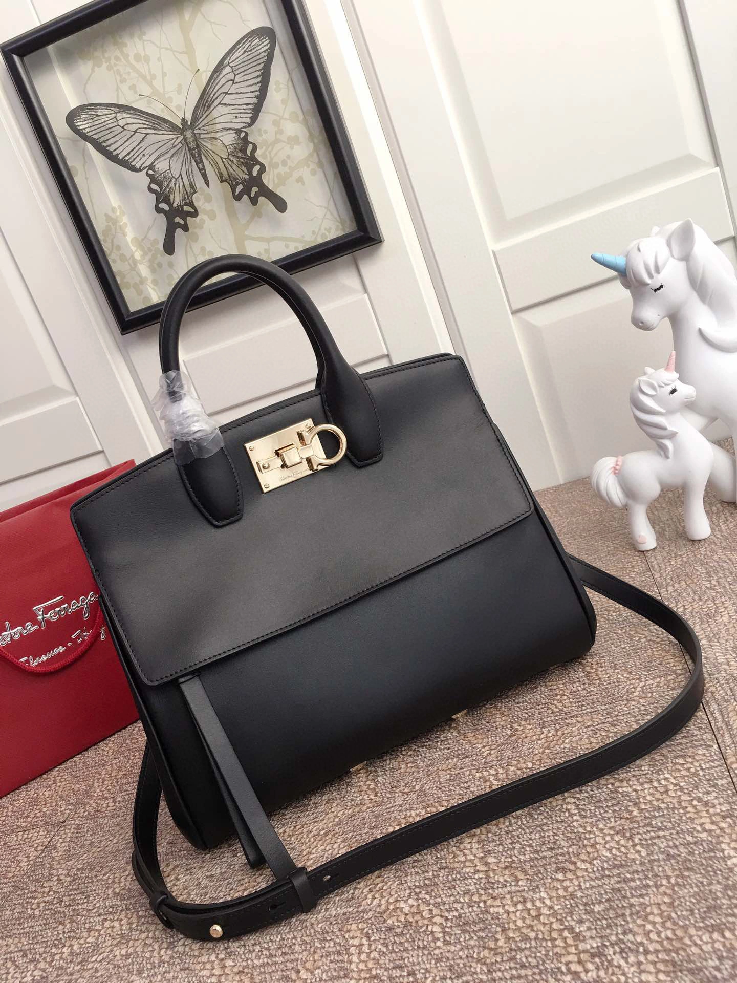 MOMO---Cowhide Gancini high quality version item : 007B00K2502