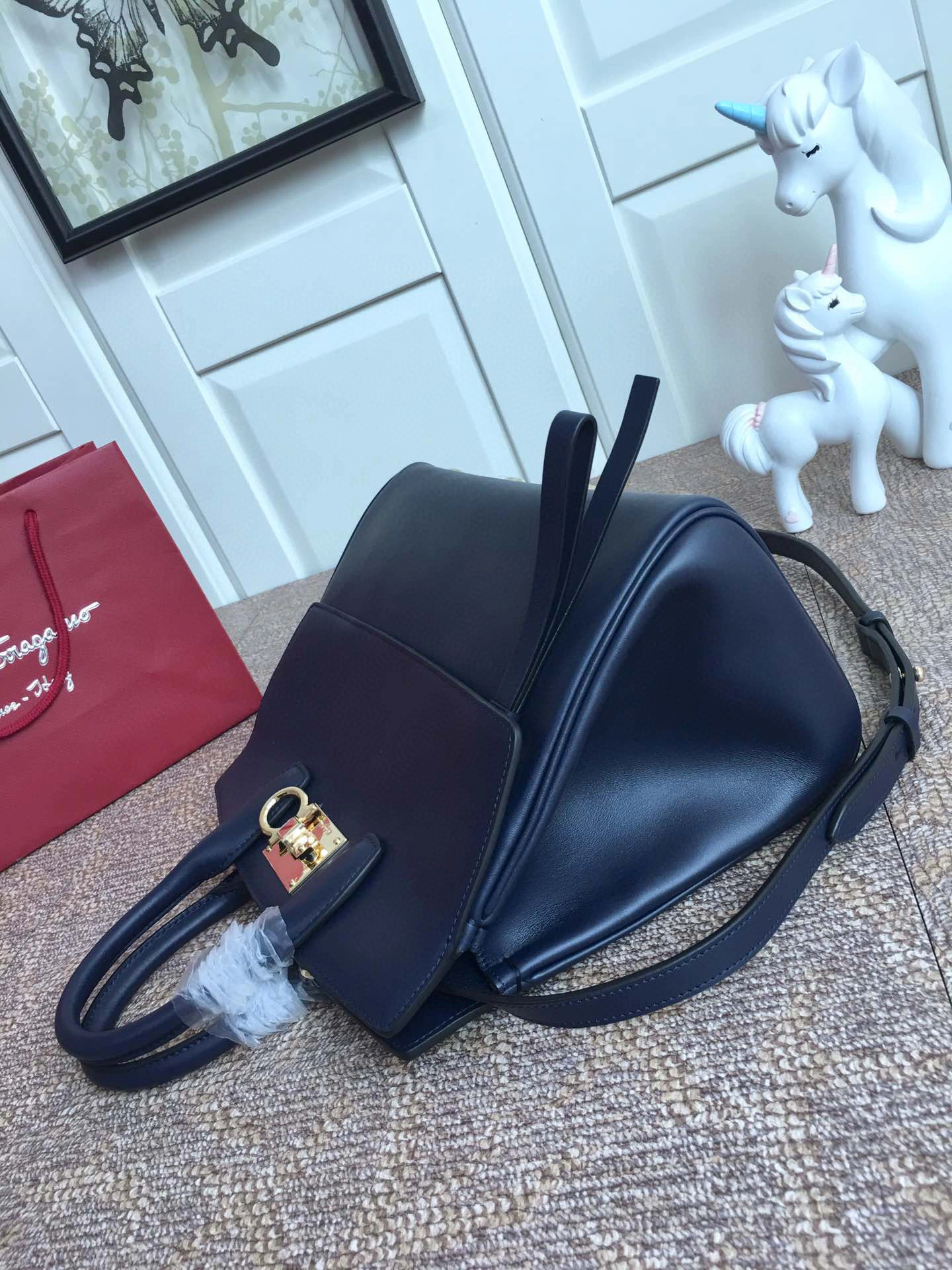 MOMO---Cowhide Gancini high quality version item : 007B00K2503