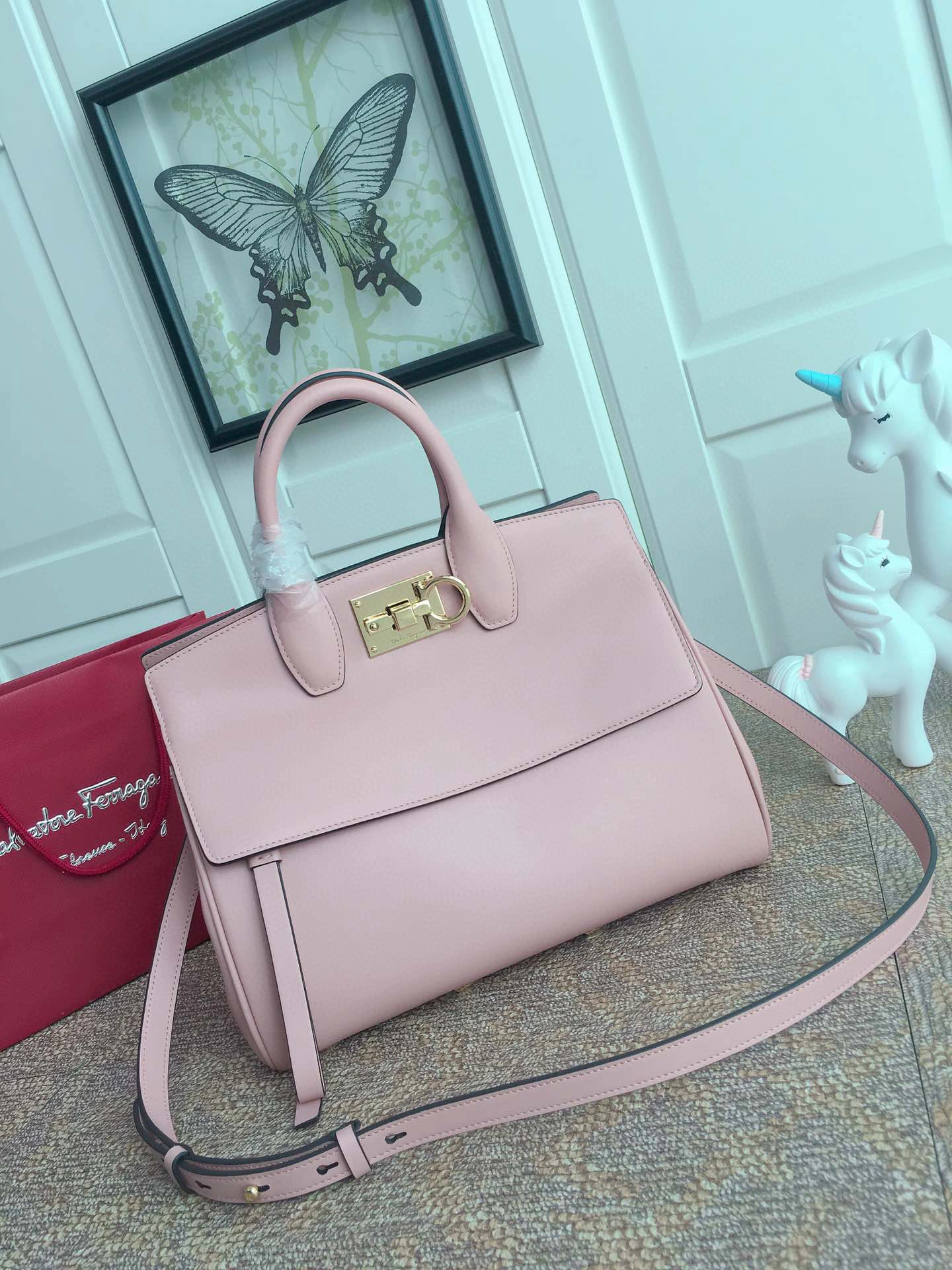 MOMO---Cowhide Gancini high quality version item : 007B00K2503