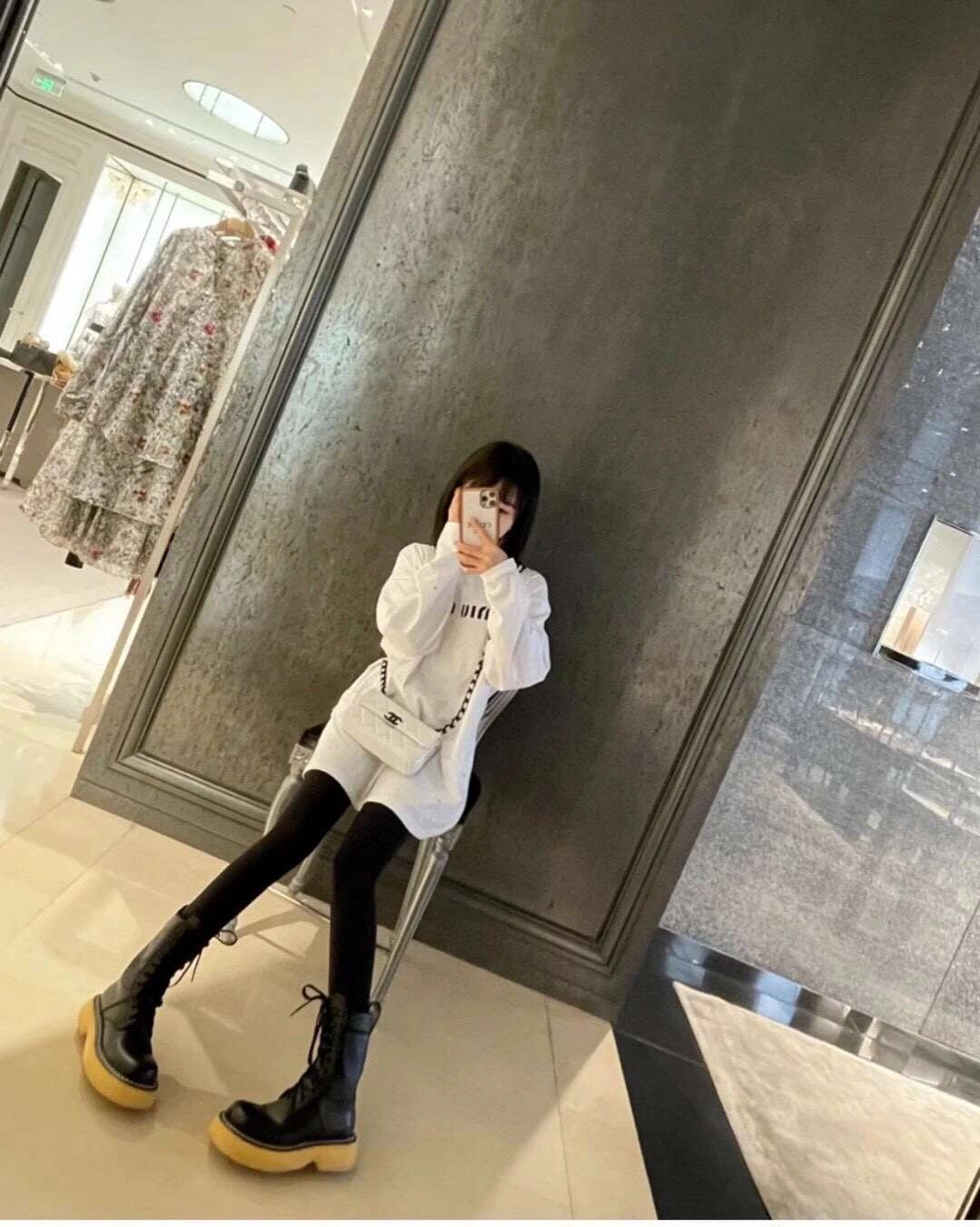 *MOMO-- Cowhide ，item : M321B85C0202