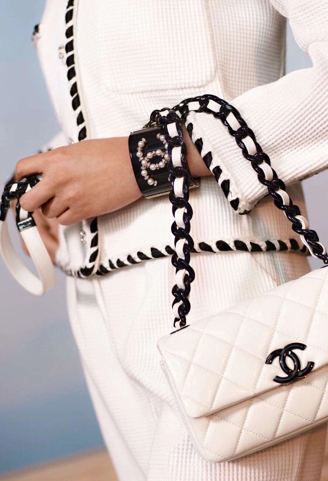 *MOMO-- Cowhide ，item : M321B85C0202