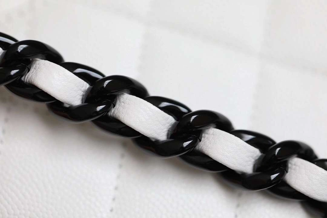 *MOMO-- Cowhide ，item : M321B85C0202