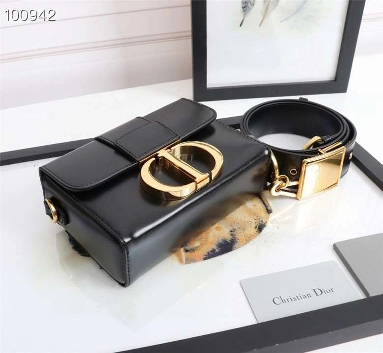 *MOMO---D6713-1 cowhide item : A-B118H0545L