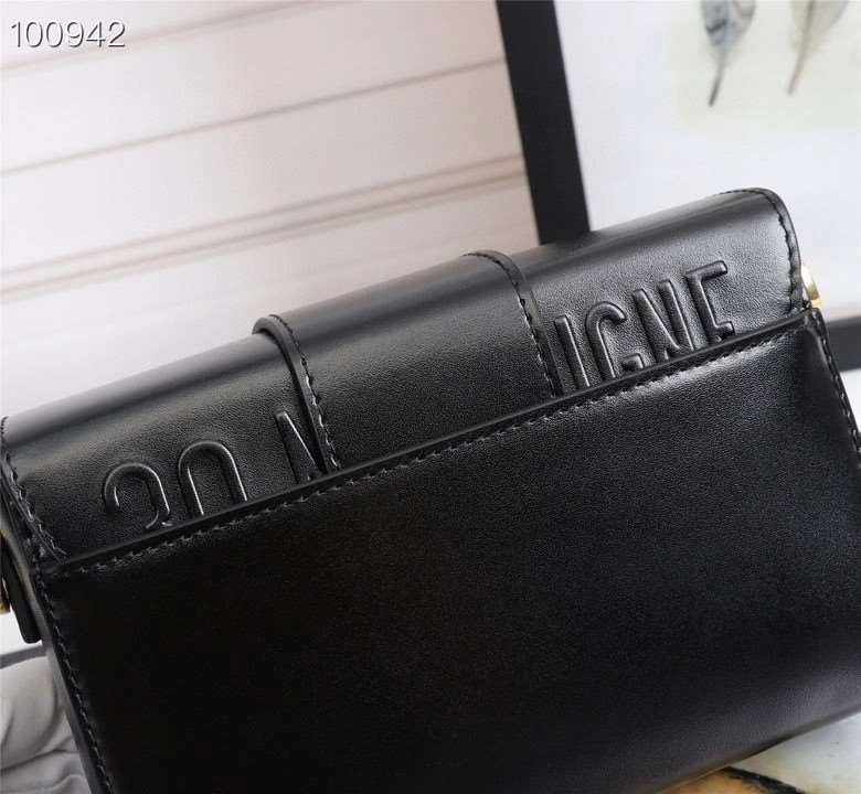 *MOMO---D6713-1 cowhide item : A-B118H0545L