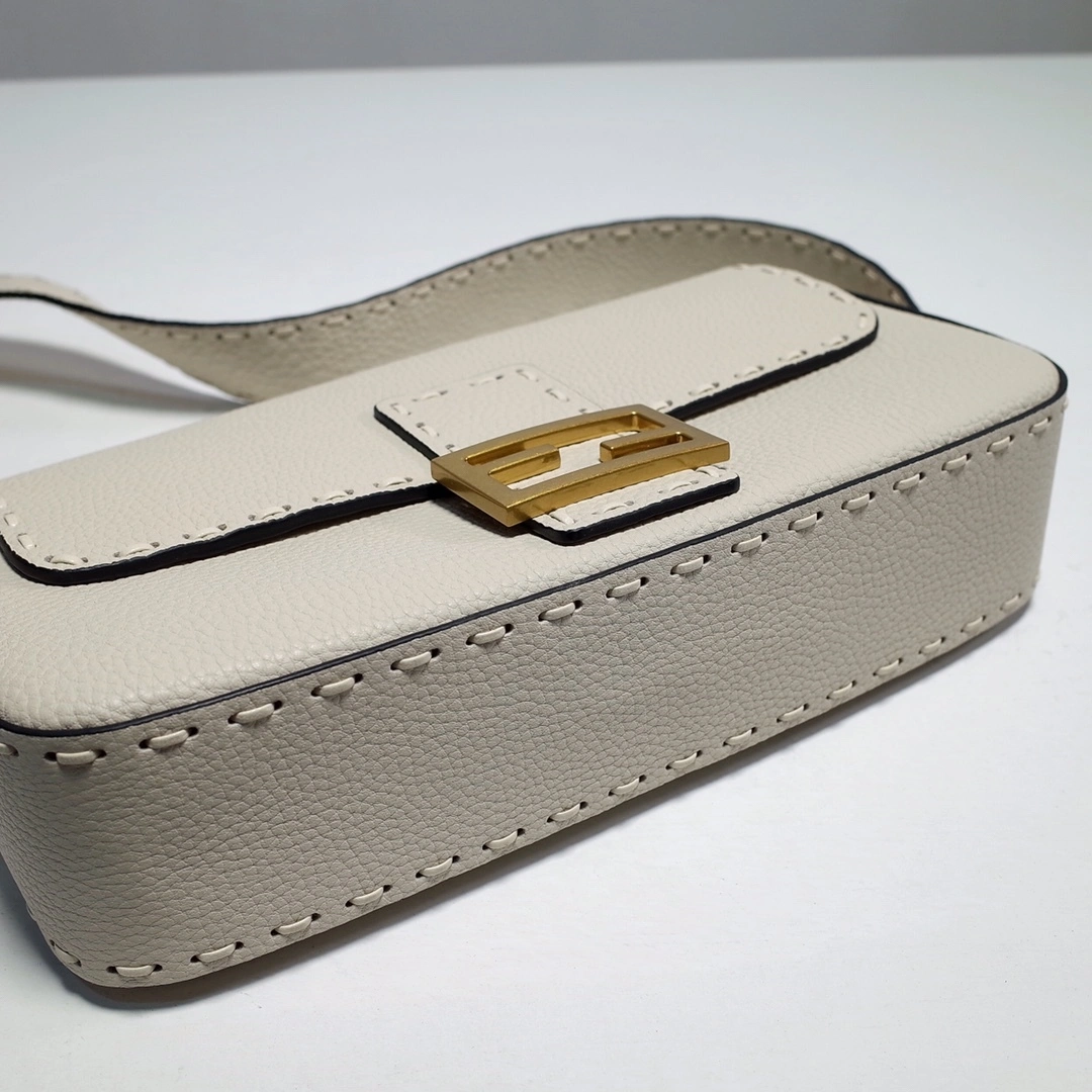 &MOMO-- F594i 8BR600-ANT2-F191J Baguette Cuoio Romano item:D-B063G2253