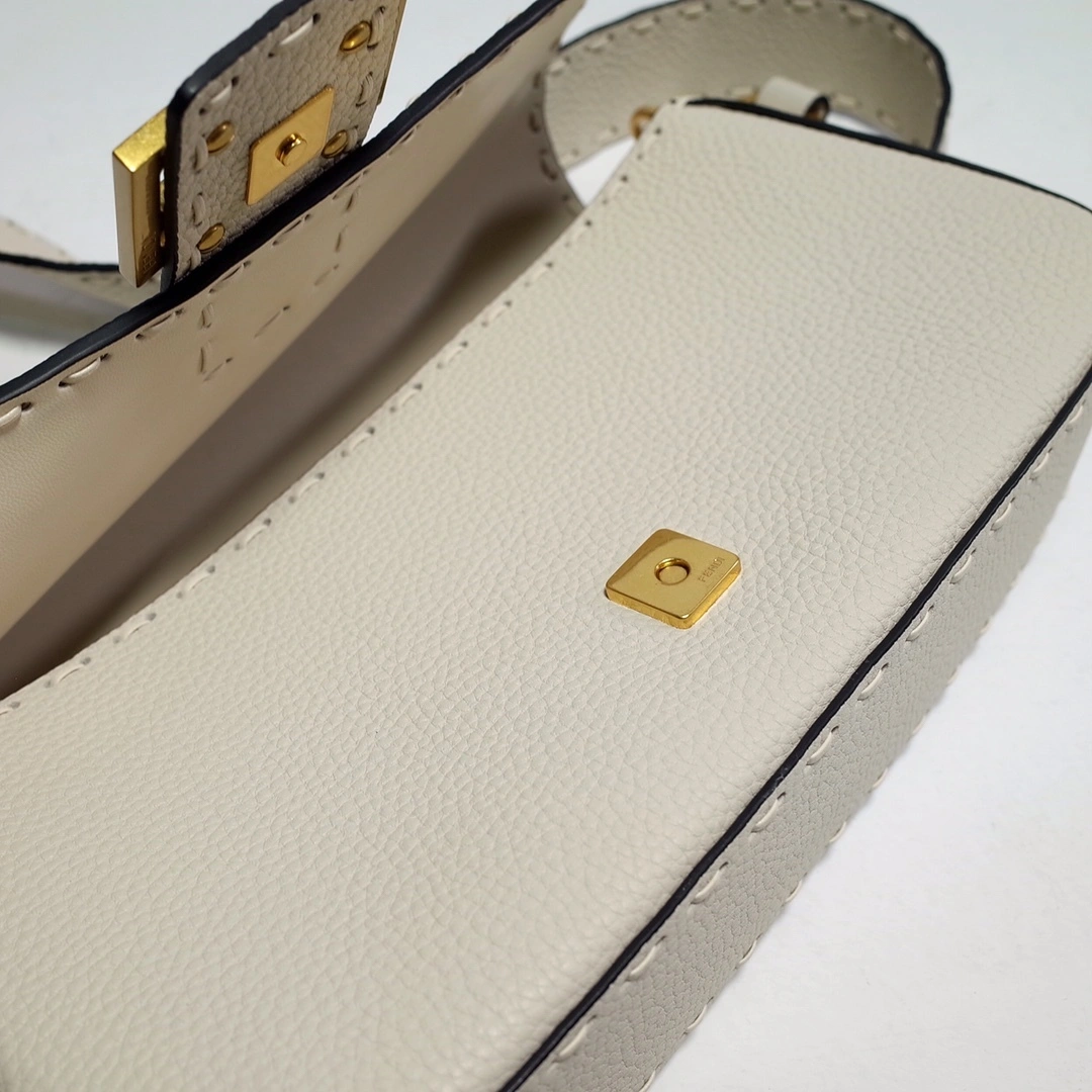 &MOMO-- F594i 8BR600-ANT2-F191J Baguette Cuoio Romano item:D-B063G2253