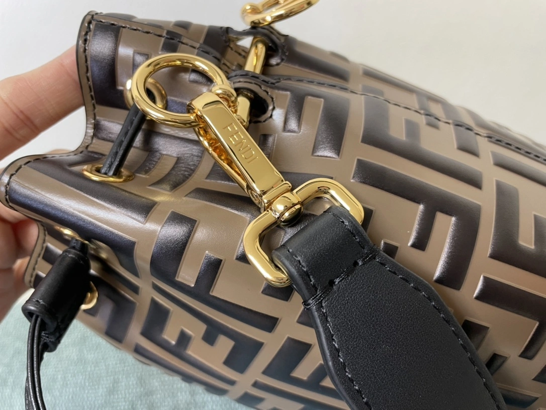 &MOMO-- F594i 8BS010A659F13VK Calfskin item:D-B000G2397F