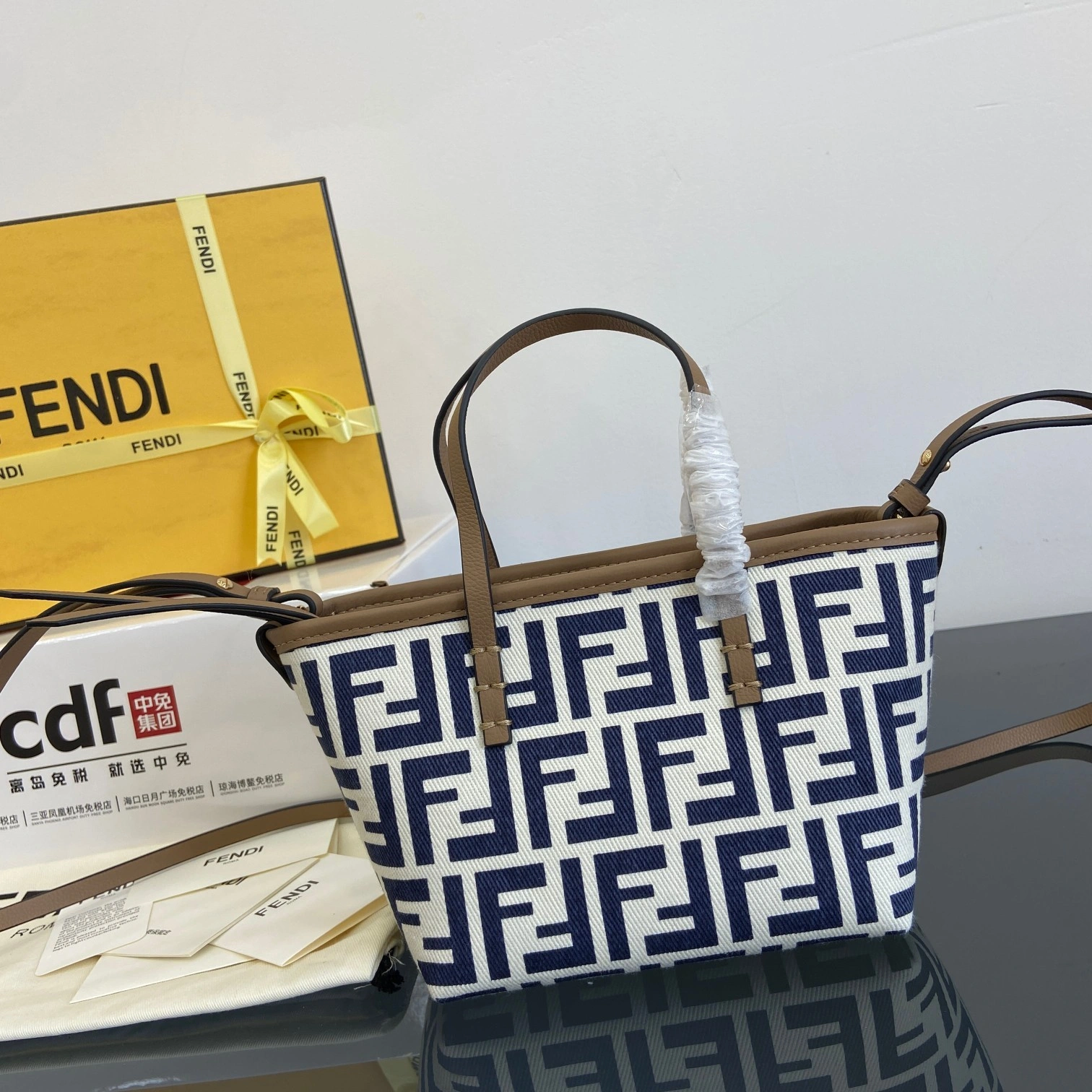 MOMO-- F594i 8BS096-AOVJ-F1PIR Calfskin item:D-B000G2398F