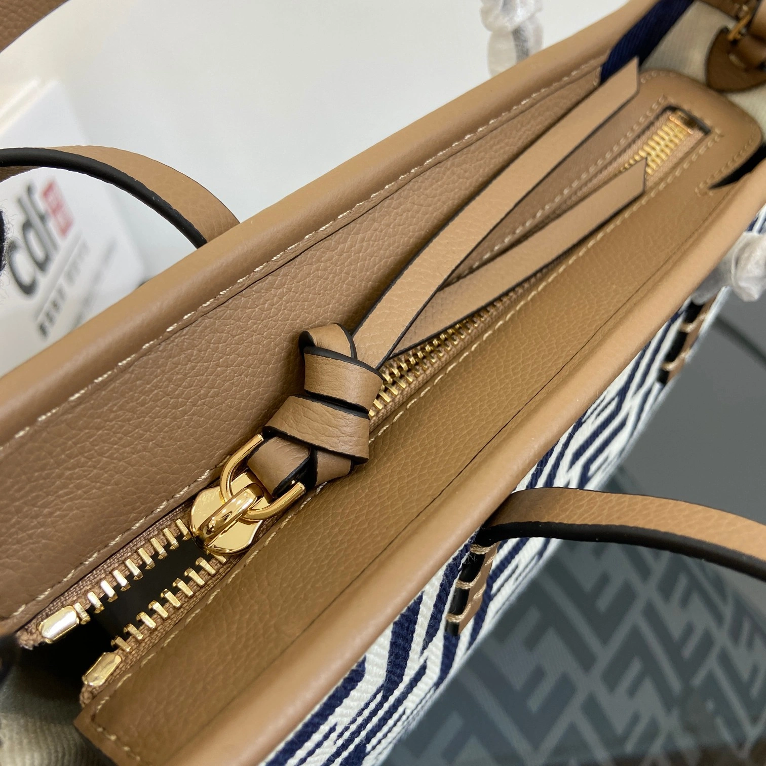 MOMO-- F594i 8BS096-AOVJ-F1PIR Calfskin item:D-B000G2398F