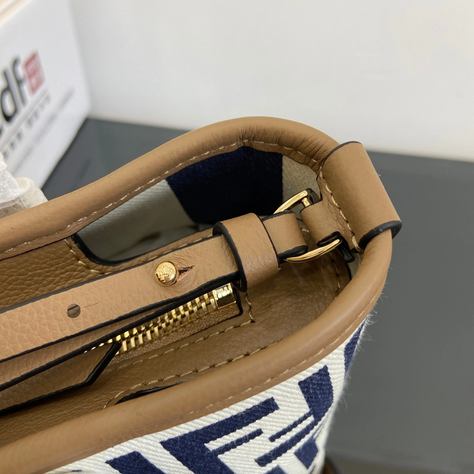 MOMO-- F594i 8BS096-AOVJ-F1PIR Calfskin item:D-B000G2398F