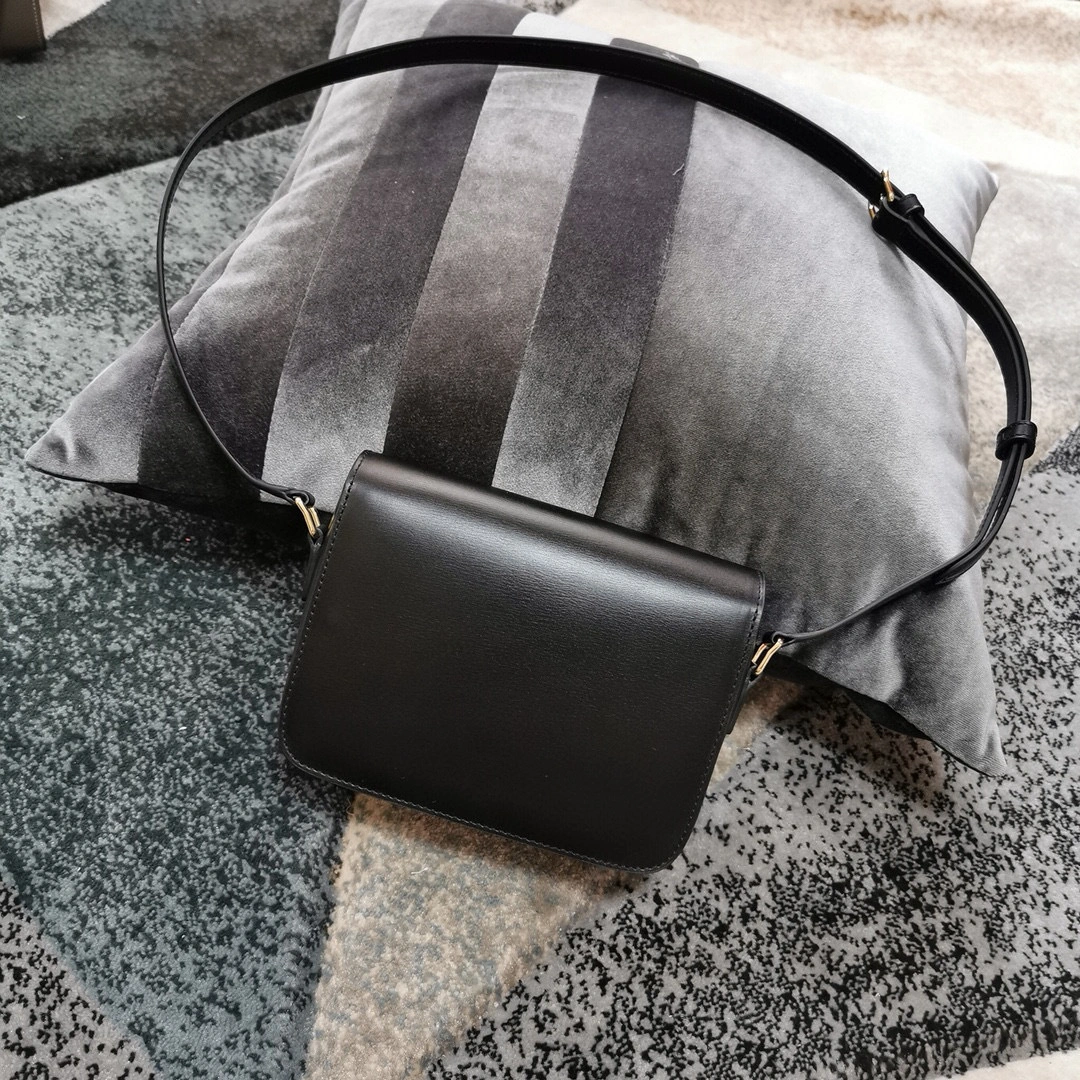 MOMO---Fabric cowhide lining sheepskin high quality version item : 063B85K2308