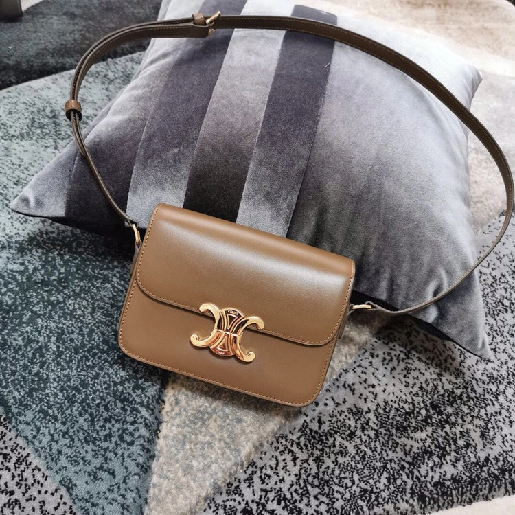MOMO---Fabric cowhide lining sheepskin high quality version item : 063B85K2308