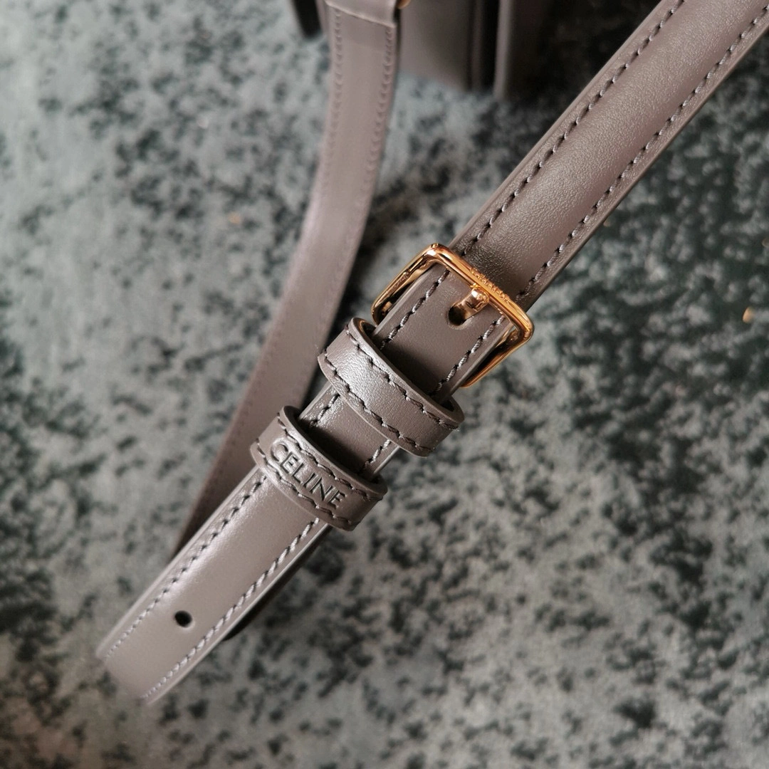 MOMO---Fabric cowhide lining sheepskin high quality version item : 063B85K2309