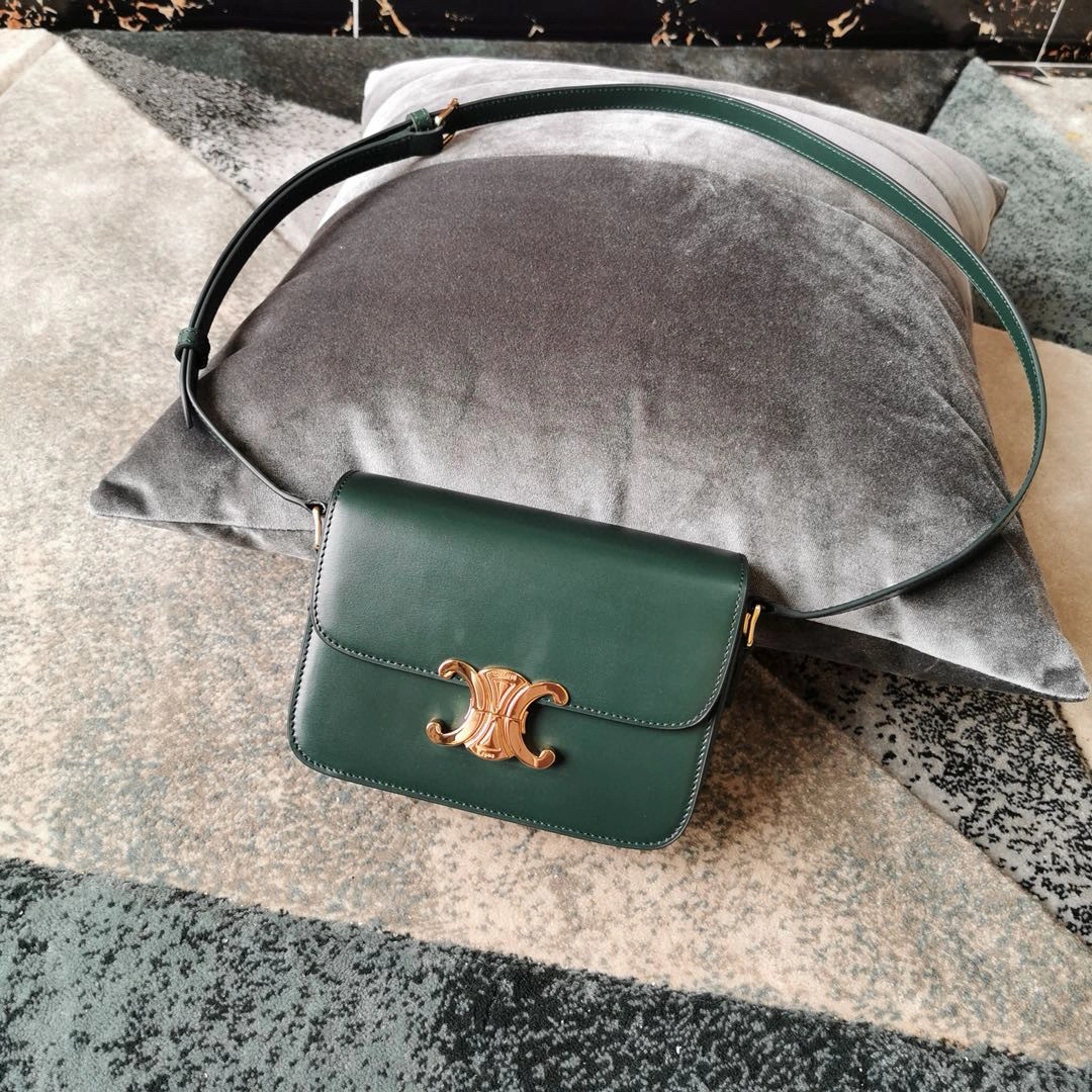 MOMO---Fabric cowhide lining sheepskin high quality version item : 063B85K2309